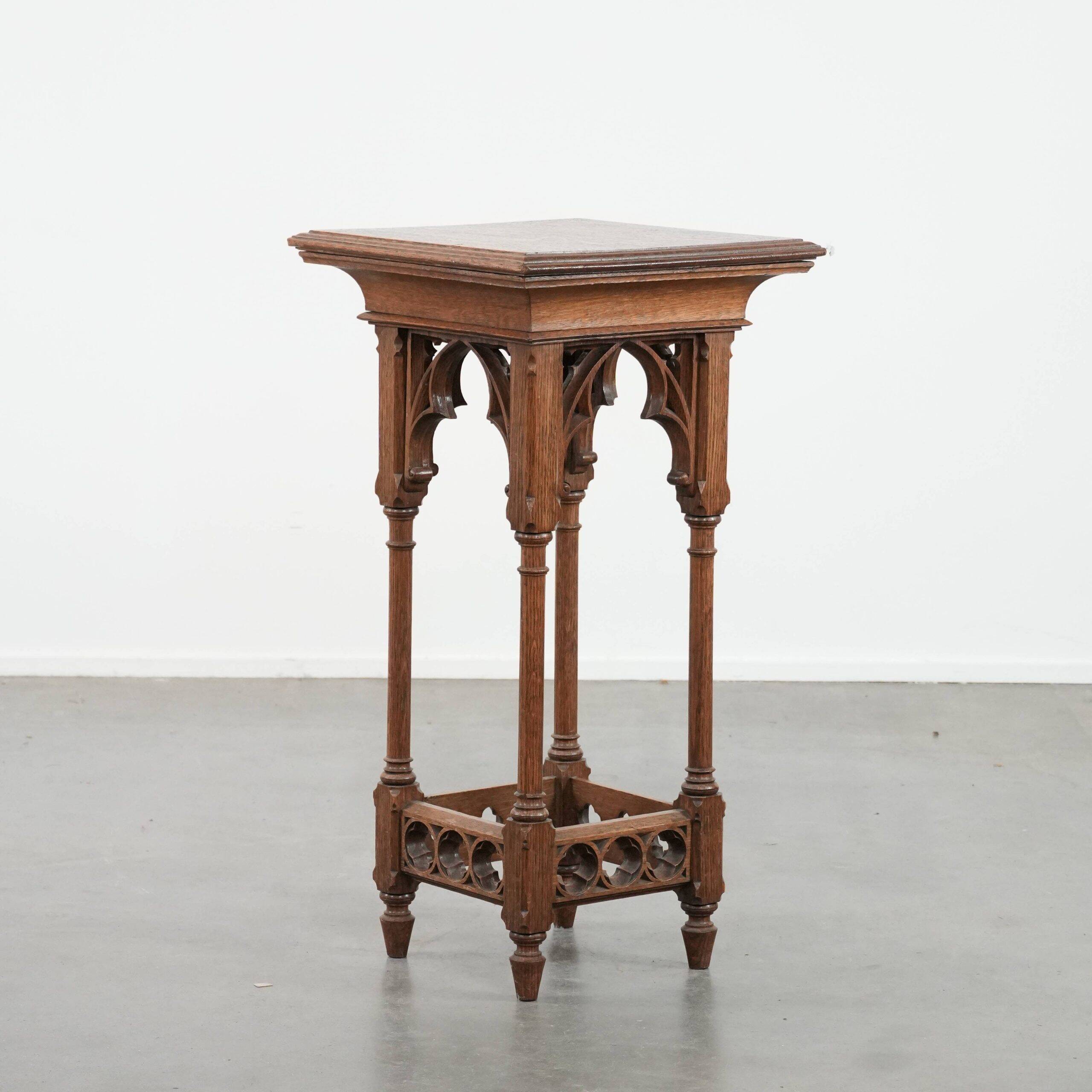 Elegant antique oak side table in Gothic style from the mid-19th century
