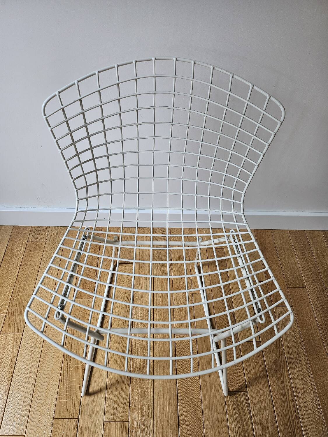 HARRY BERTOIA for KNOLL - White metal "wire" chair