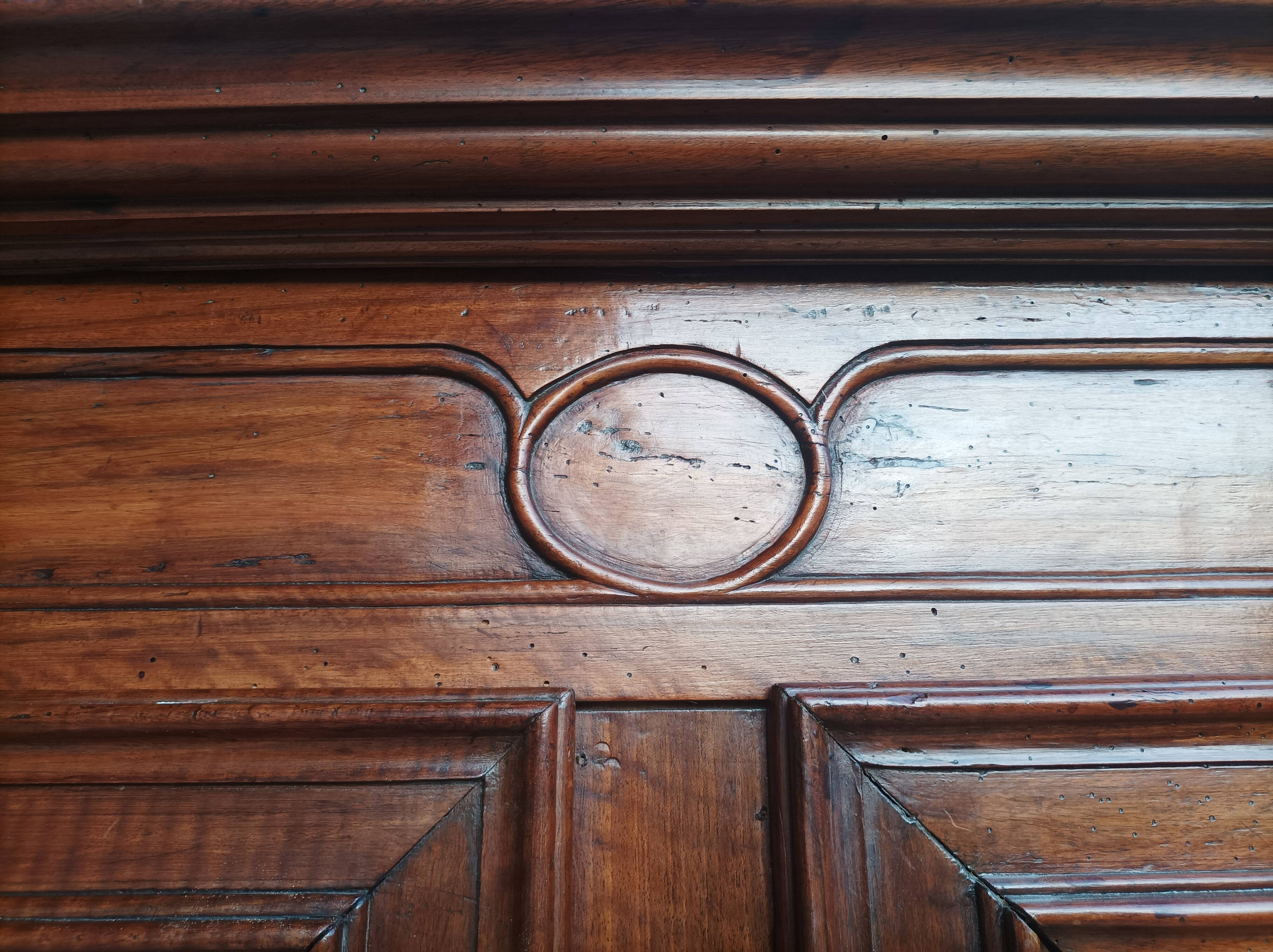 Buffet Louis XIV  en noyer 4 portes époque 18ème