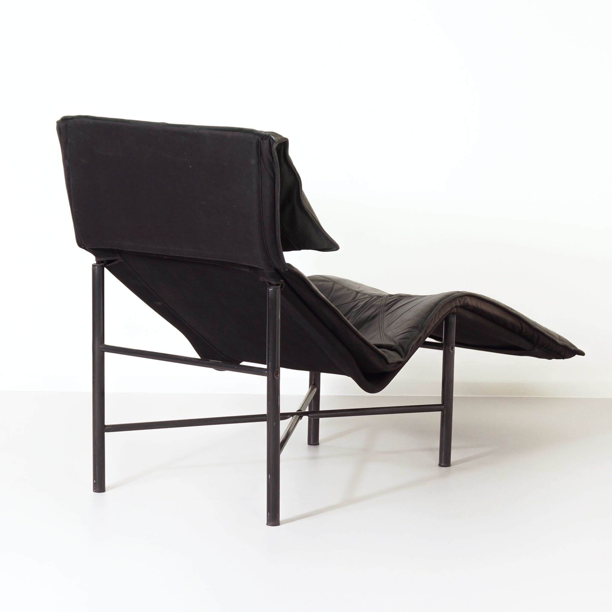 Chaise Longue SKYE by T. Bjorklund for Ikea, 1980s – Green Leather