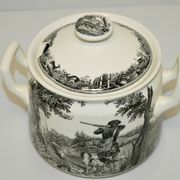 Vegetable dish from Villeroy to Boch Artemis Collection, theme "The Hunt"