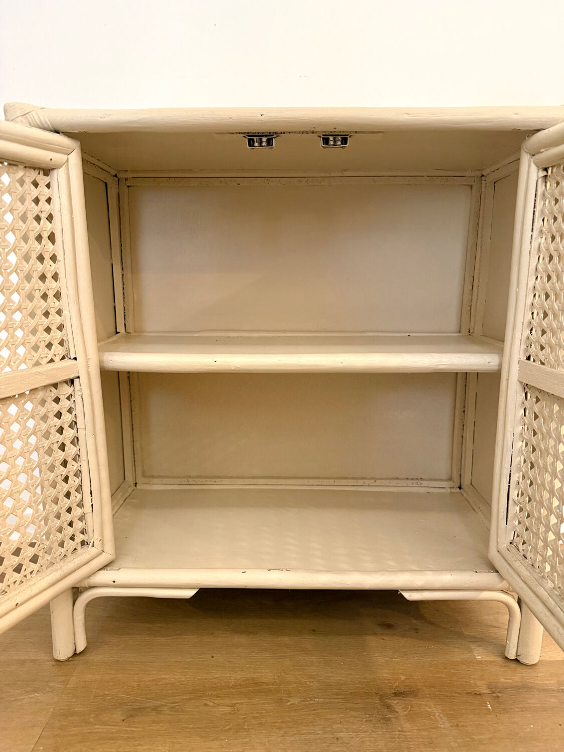 Buffet rotin et cannage