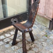 Vintage brutalist tripod chair in carved wood with wooden screw assembly XI.