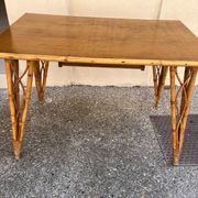 bureau rotin pieds tour Eiffel vintage 1960
