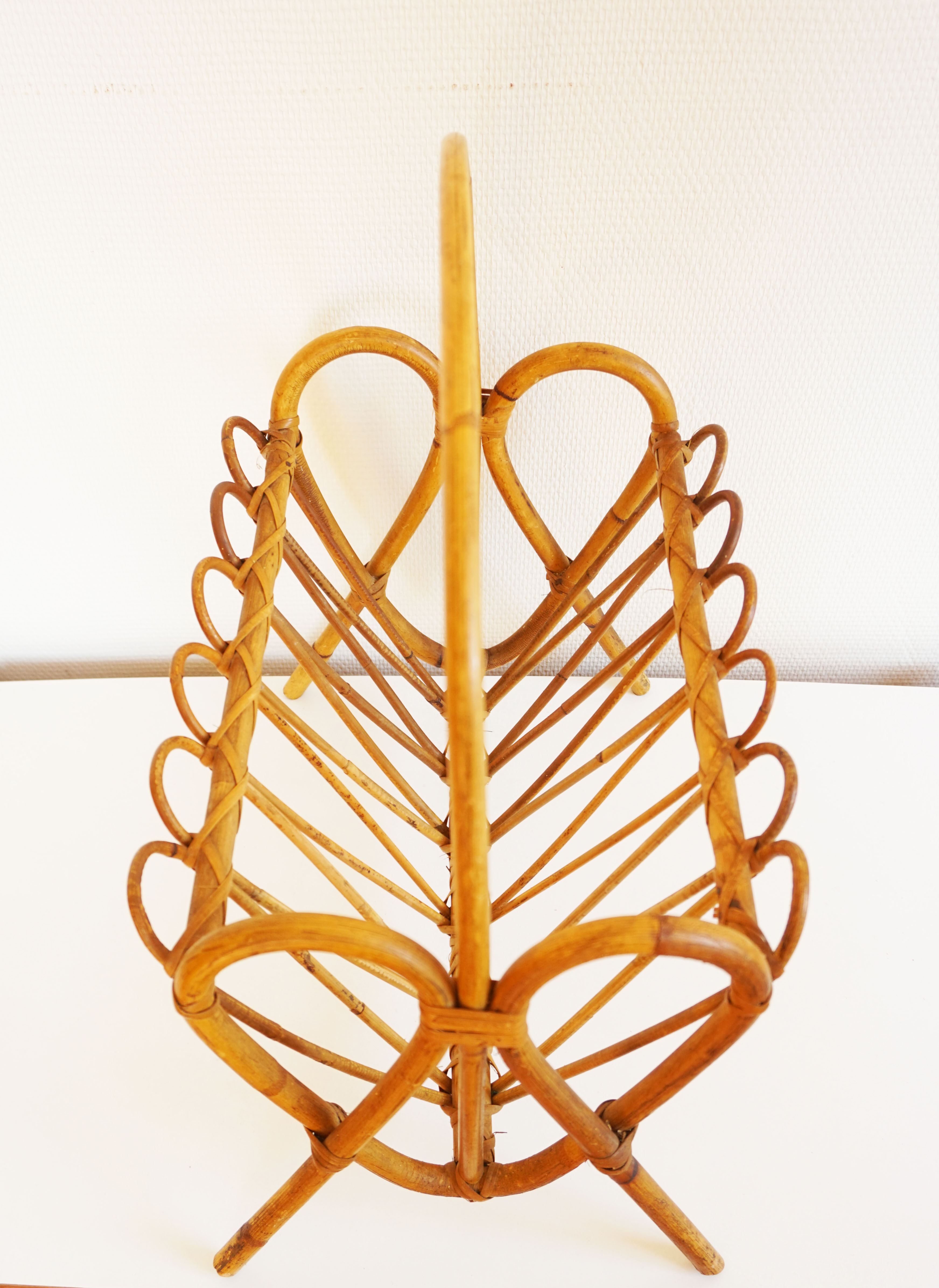 Magazine rack vintage rattan