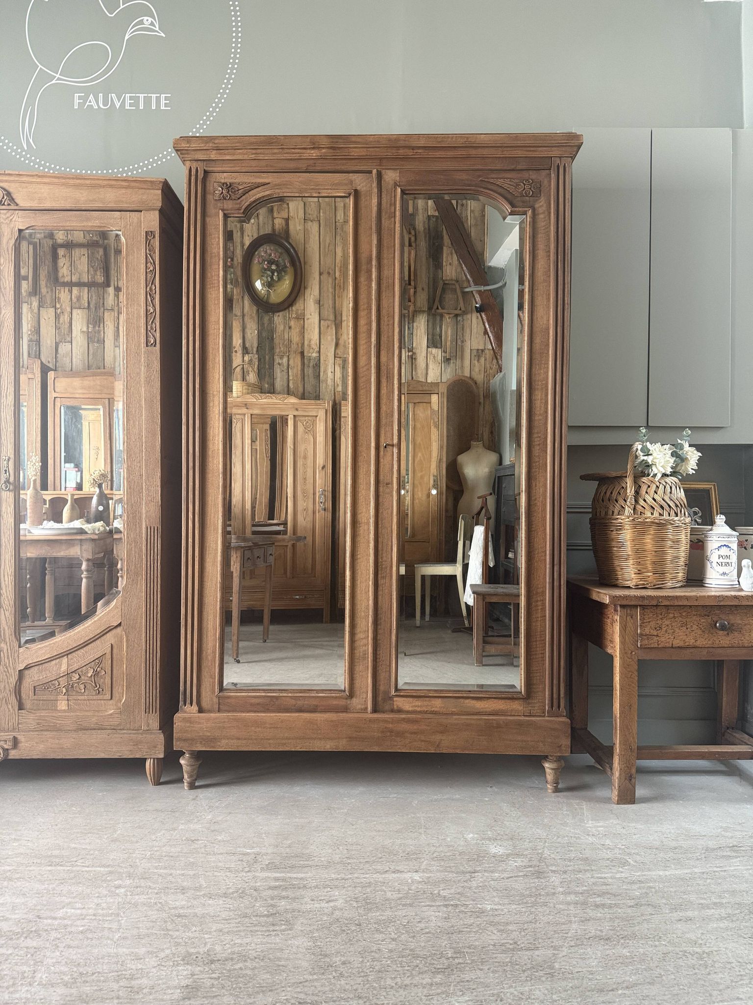 Grande armoire à glace ancienne (rénovée)