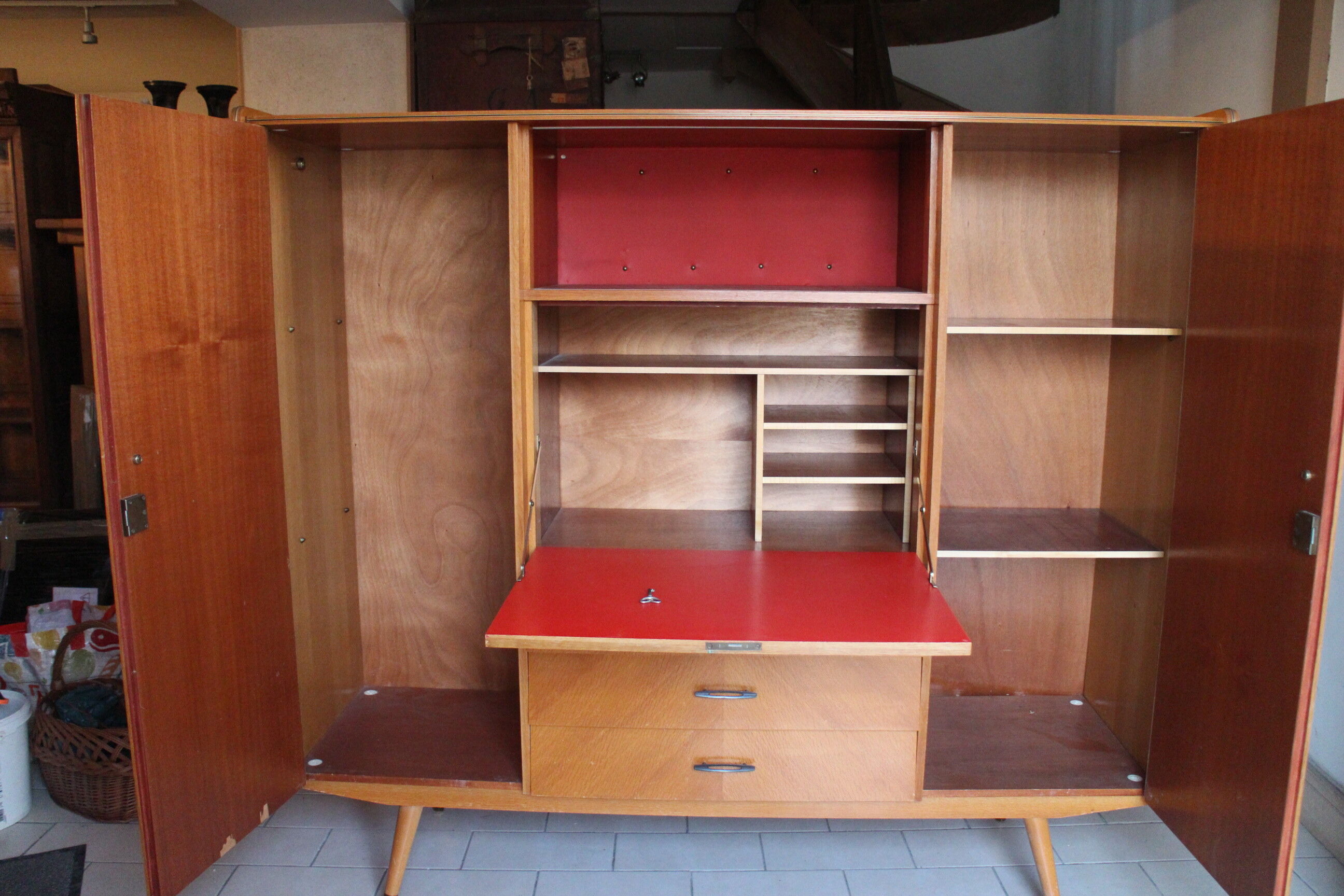 Armoire secrétaire vintage pieds compas
