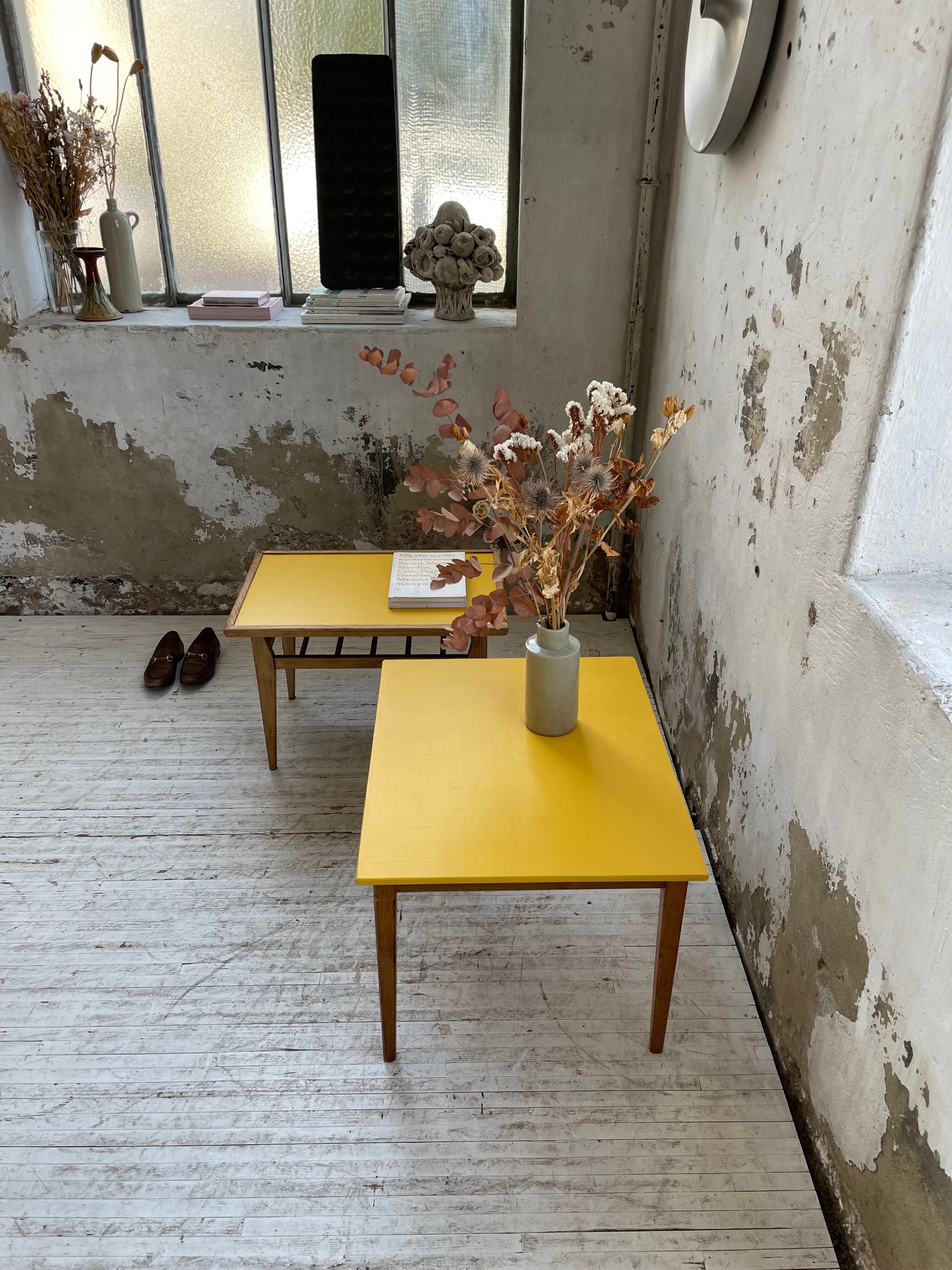 Duo de tables basses bois jaune