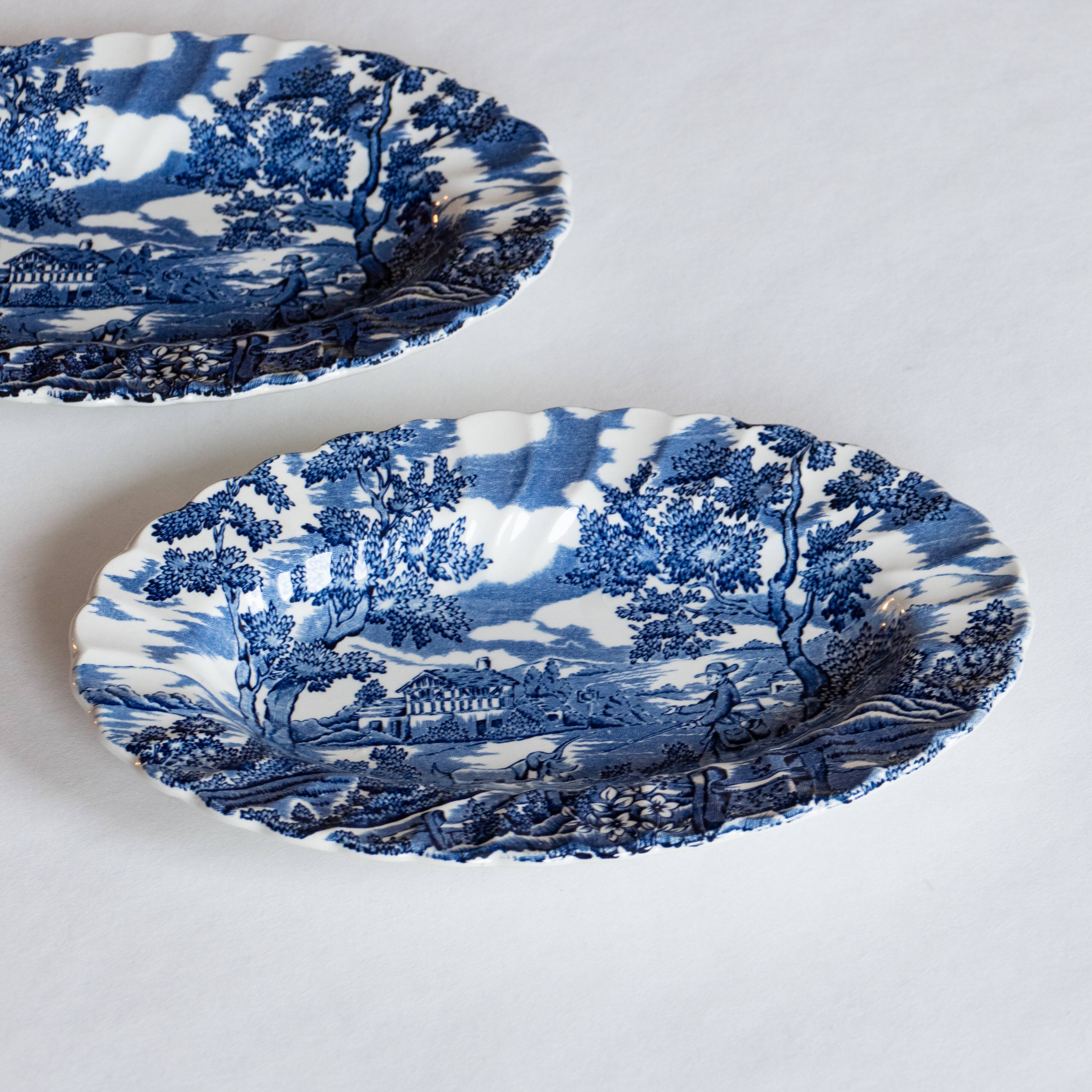 2 old English raviers Myott England, blue décor
