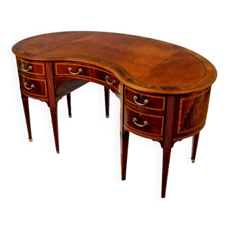 Mahogany writing table - Bean shape - Edwardian period - Circa: 1890-1900