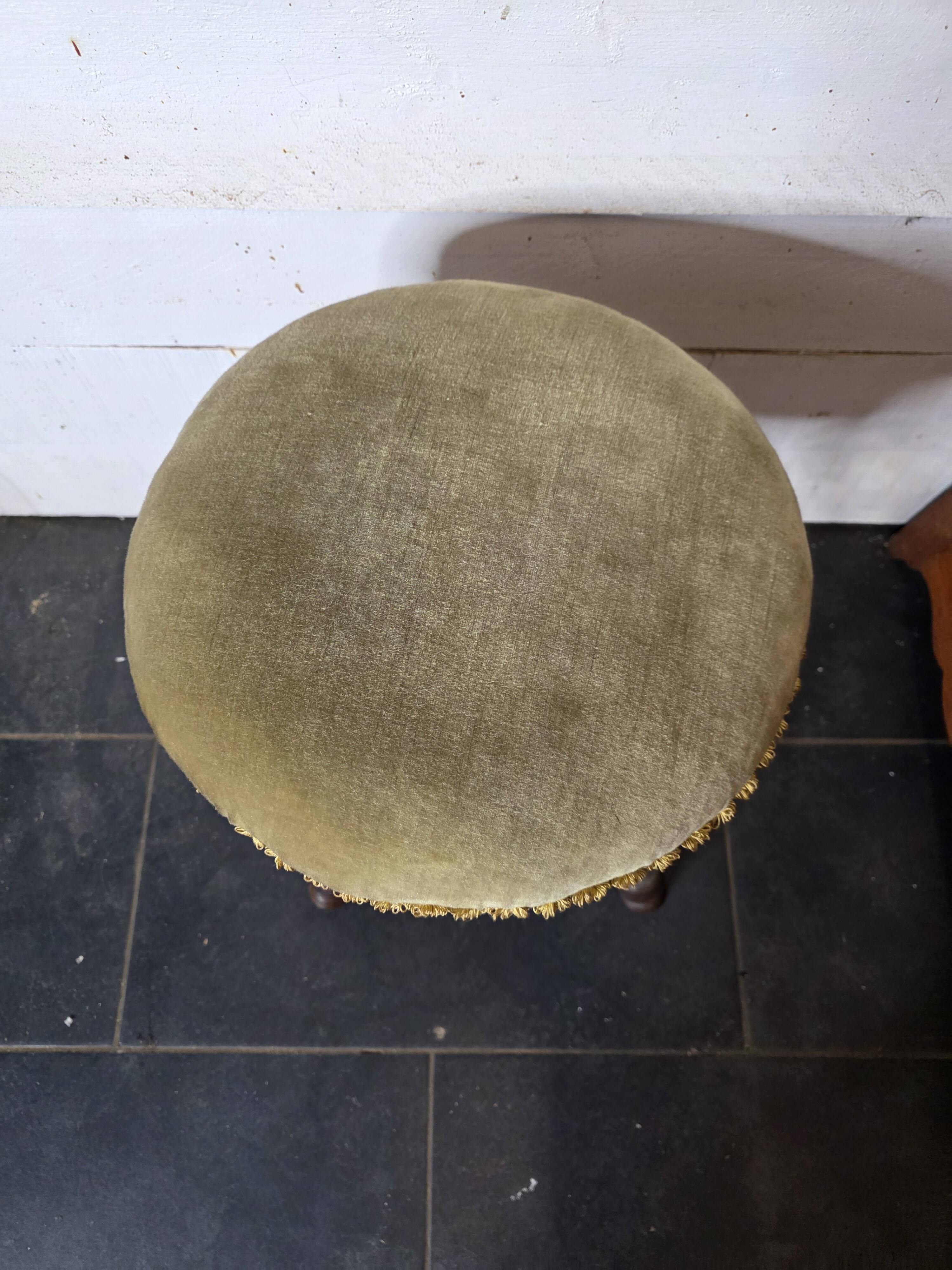 Antique adjustable piano stool