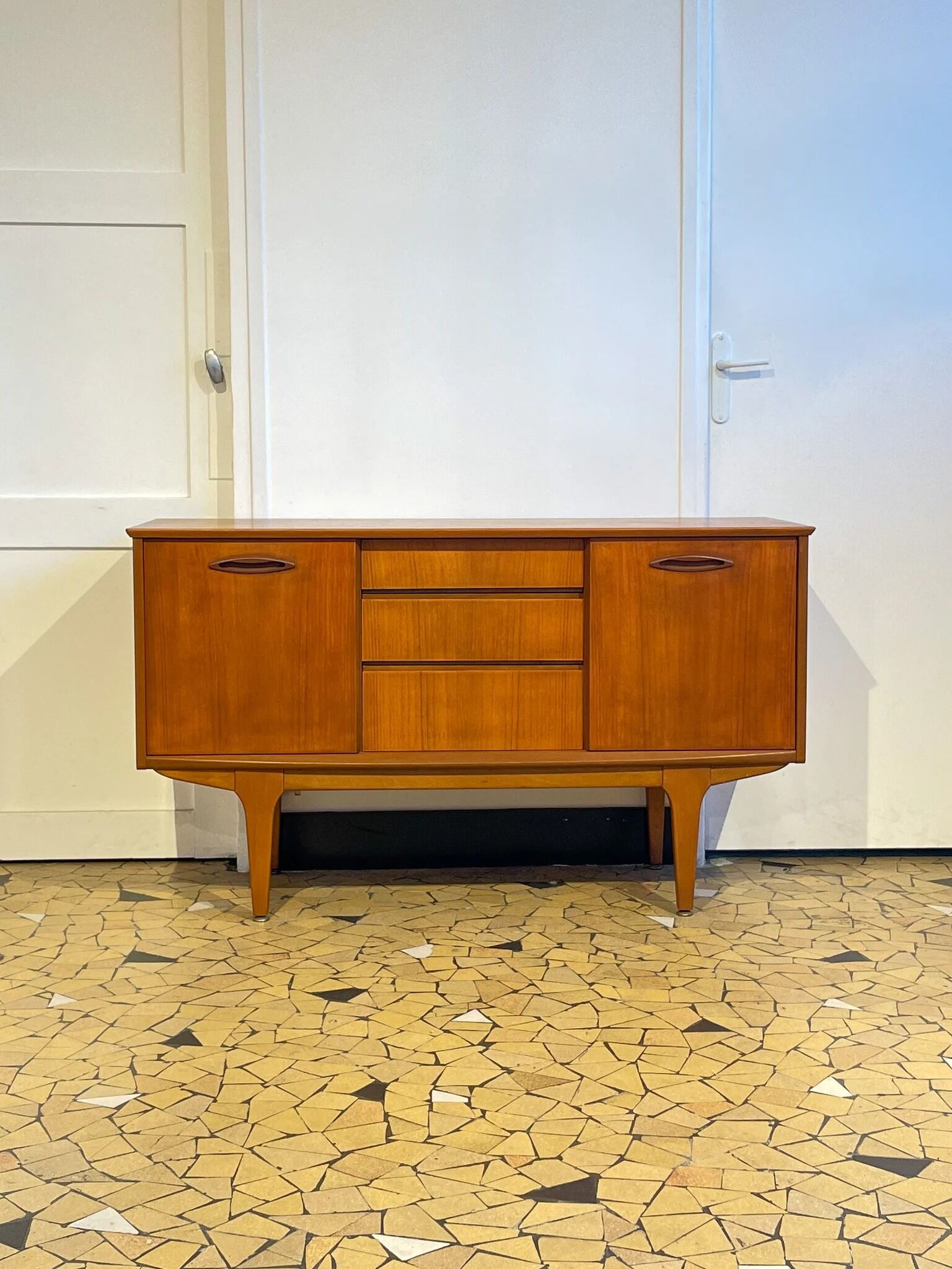 Jentic Enfilade 128cm