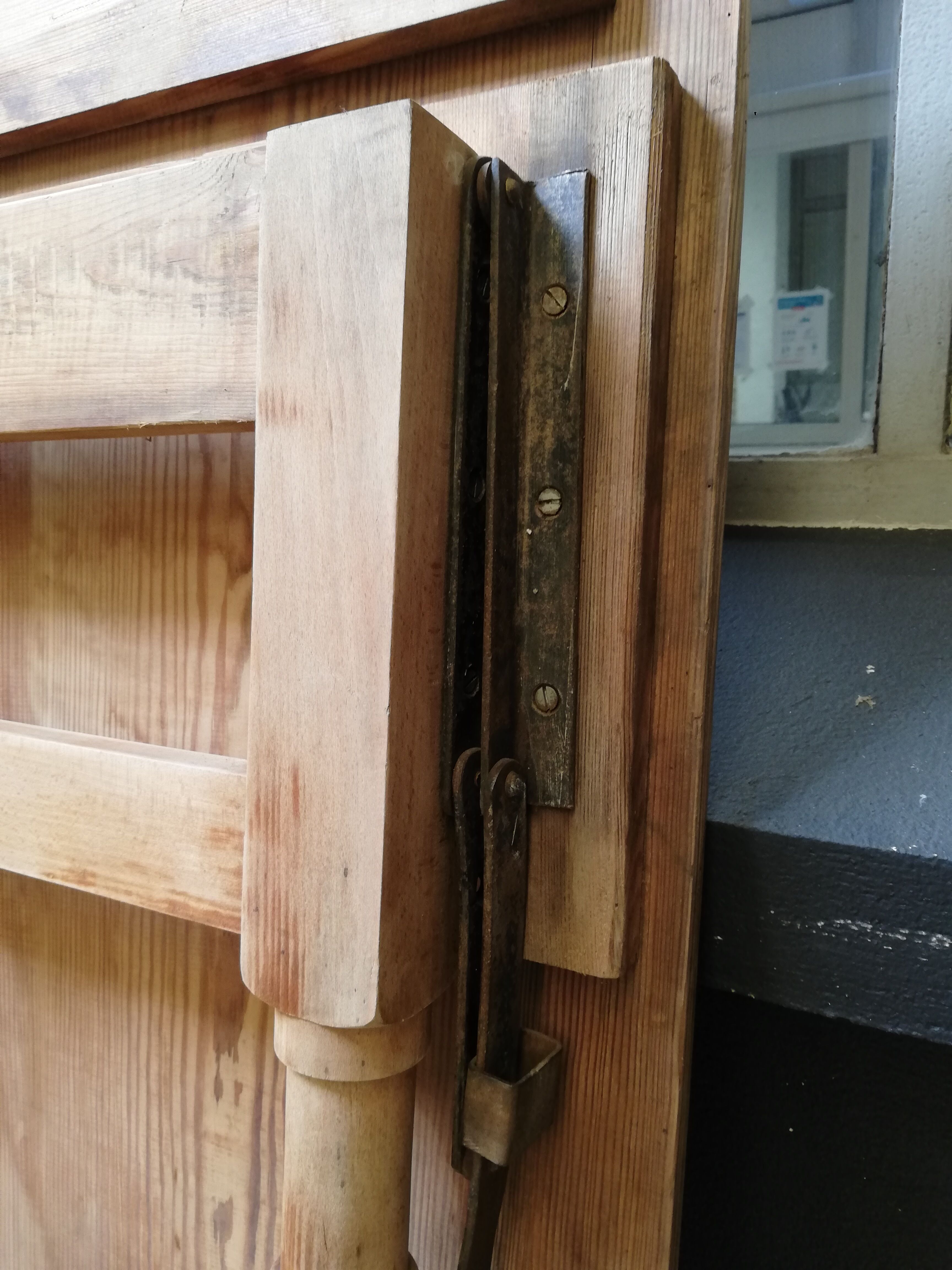 Folding table in wood brewery-guinguette, 6/8 cutlery