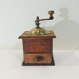 Wood/vintage coffee grinder
