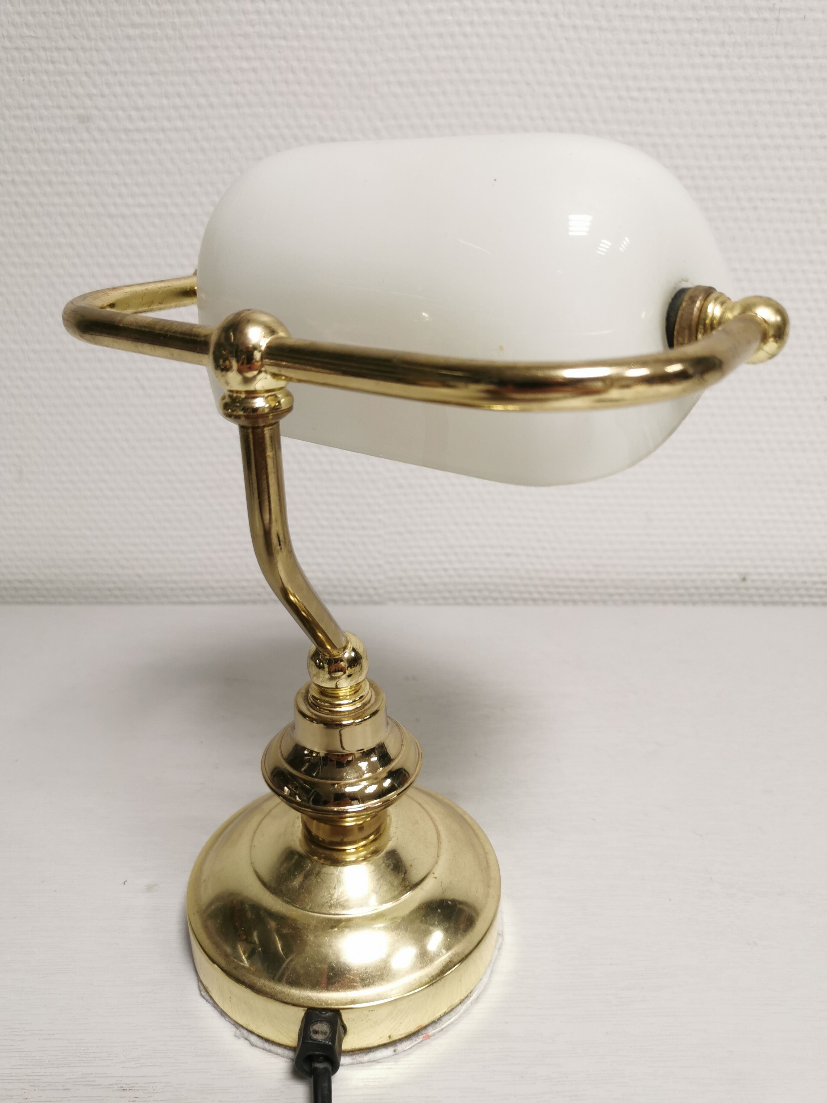 Small vintage desk lamp reading notary style
