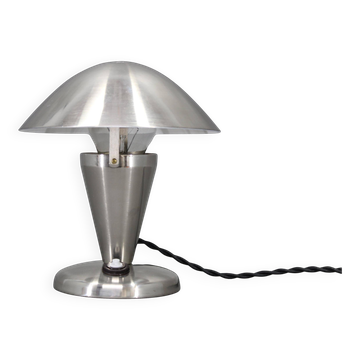 Lampe de table en chrome Art Déco tchécoslovaque avec abat-jour en métal, années 1930