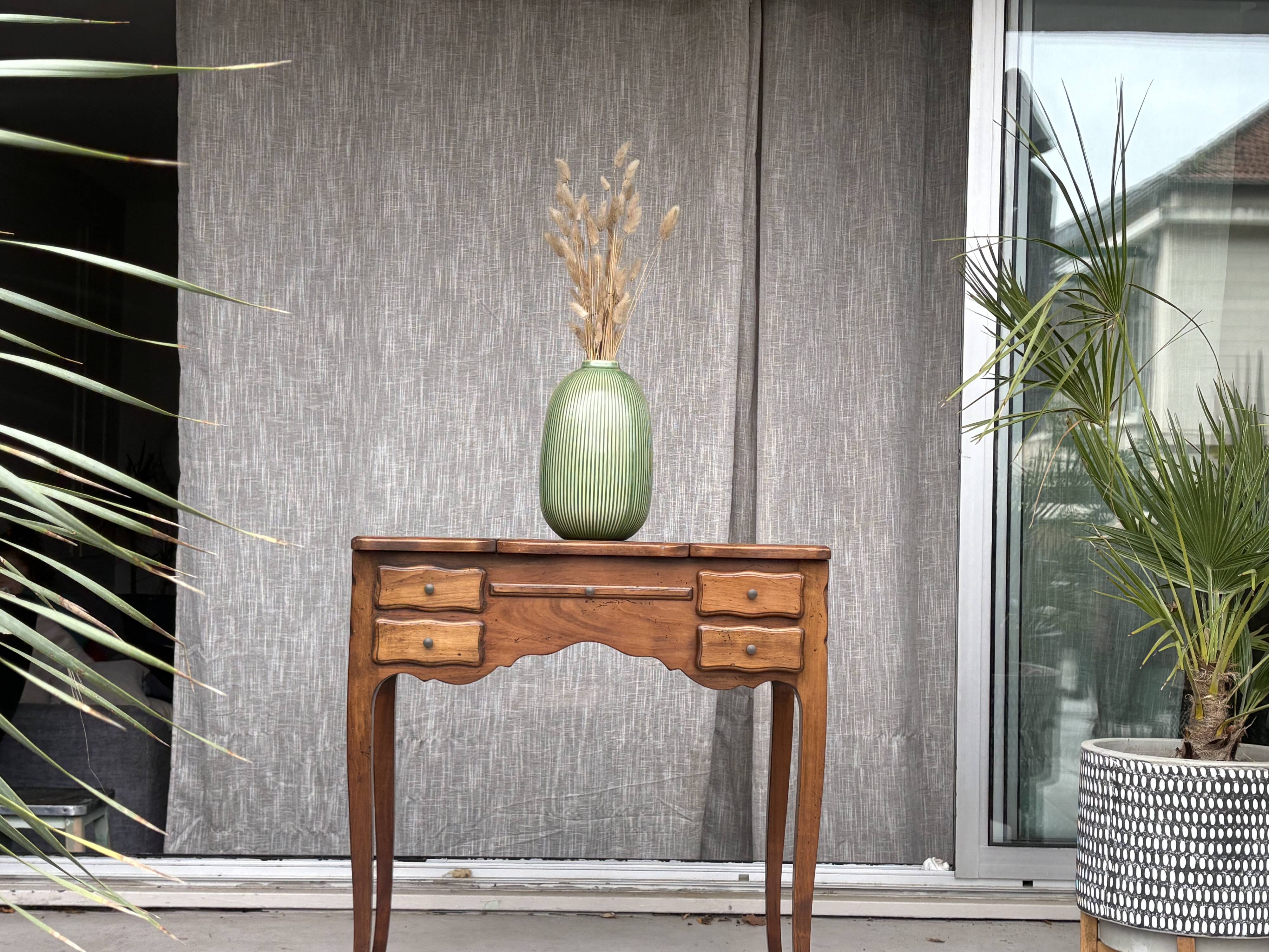 Beautiful dressing table and desk
