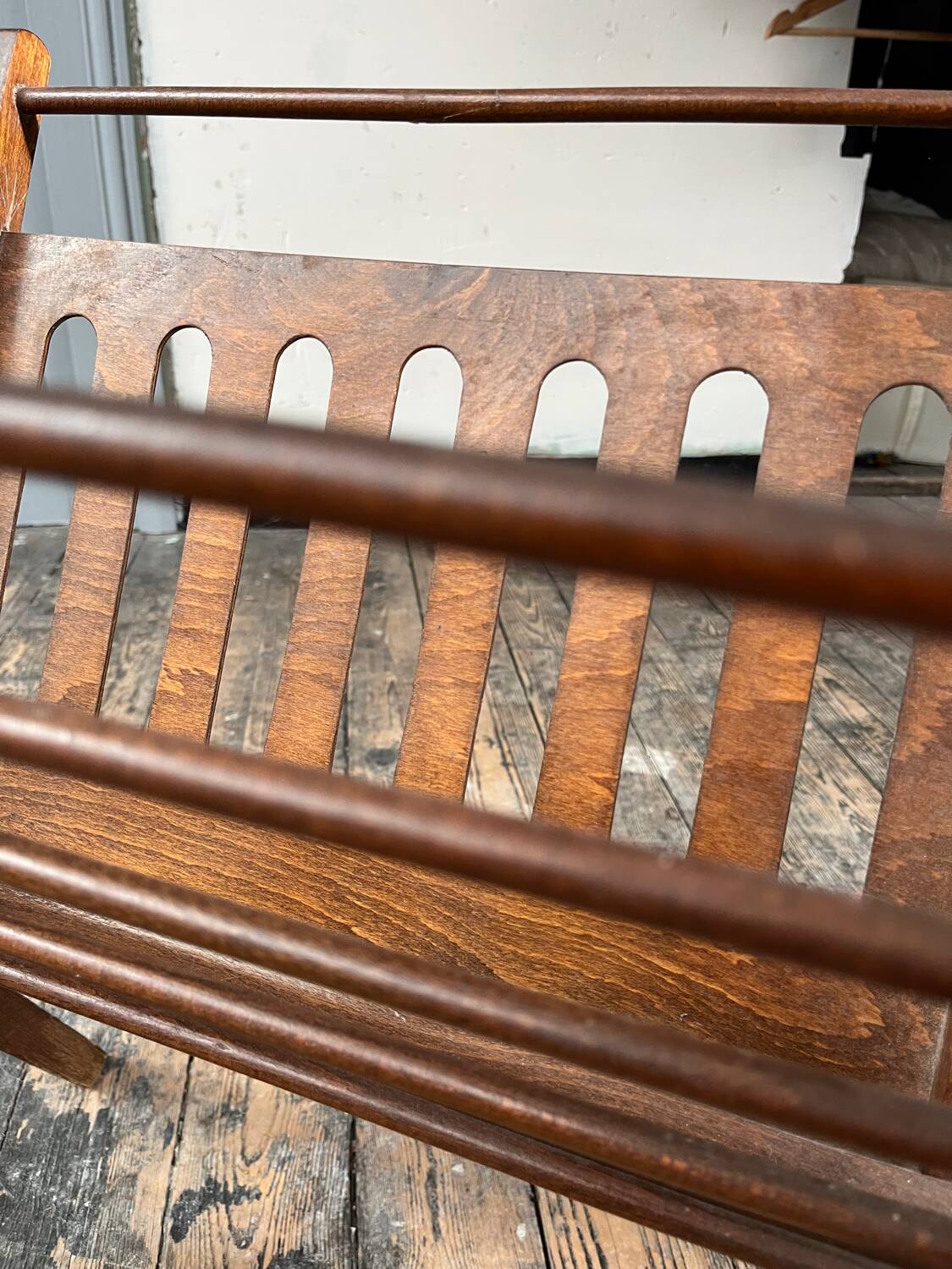 Cees Braakman magazine rack for Pastoe – 1960s