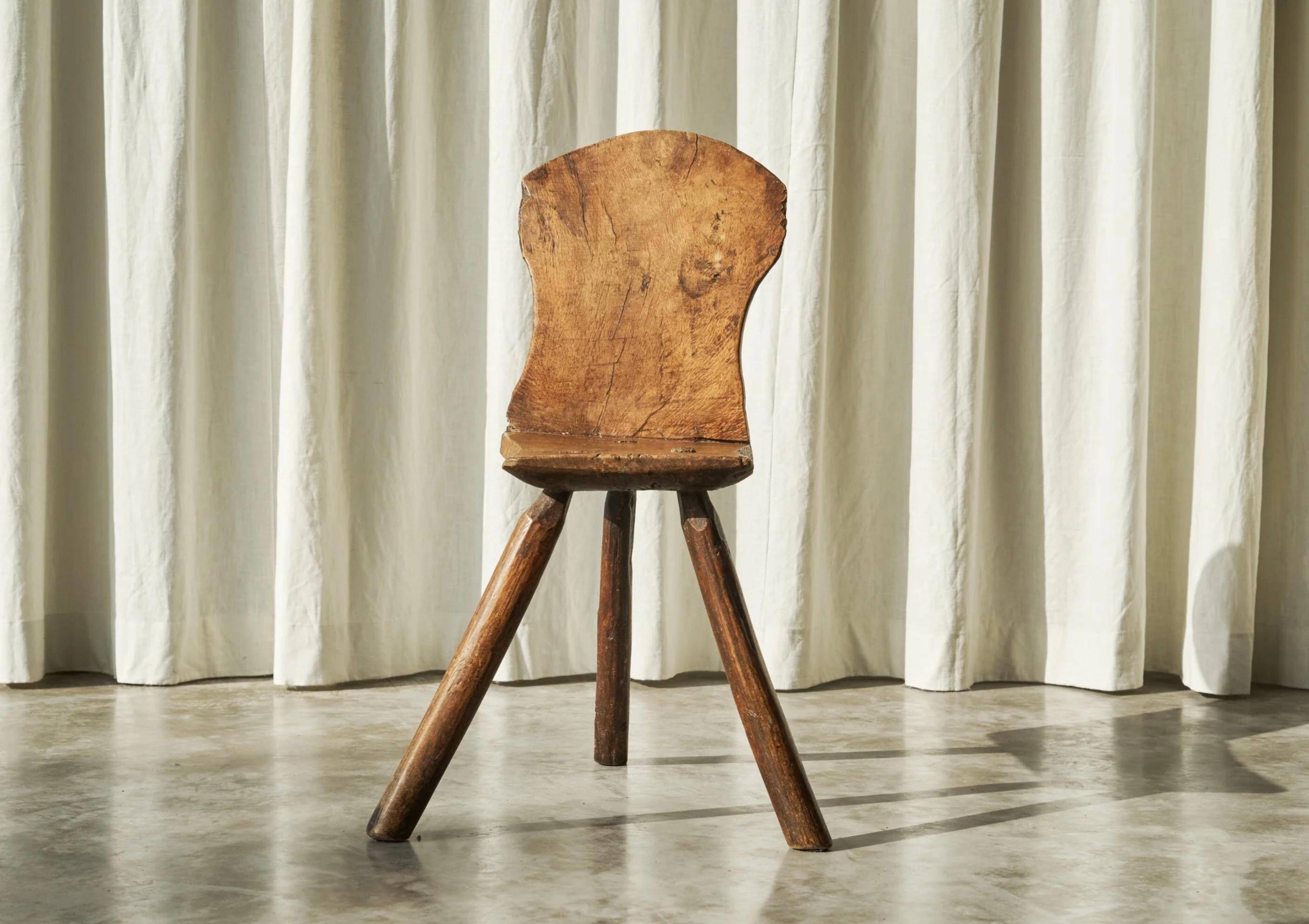 Tripod accent chair Wabi Sabi, hand-carved, 19th century.