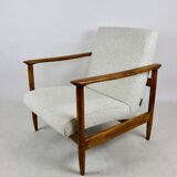 Fauteuil GFM-142, design par Edmund Homa des années 70, bouclé ivoire blanc - 2 pièces disponibles.