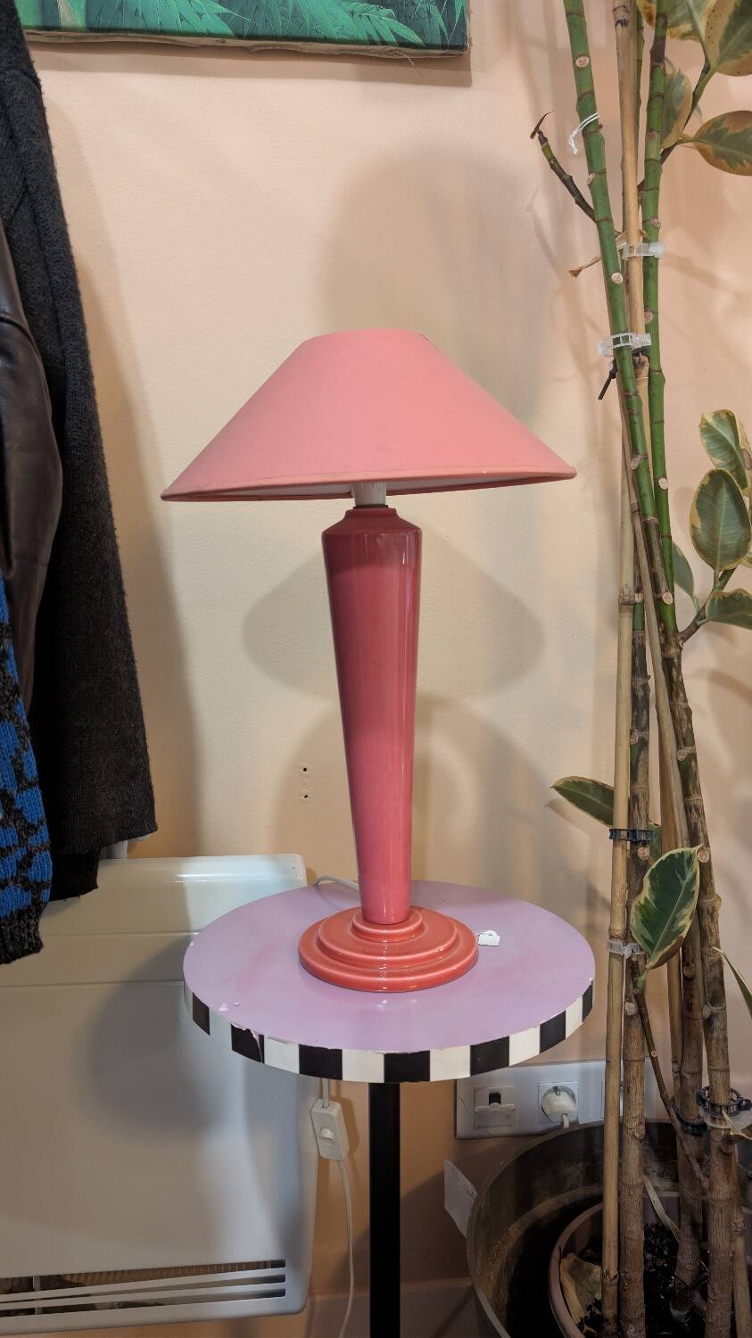 Kostka table lamp