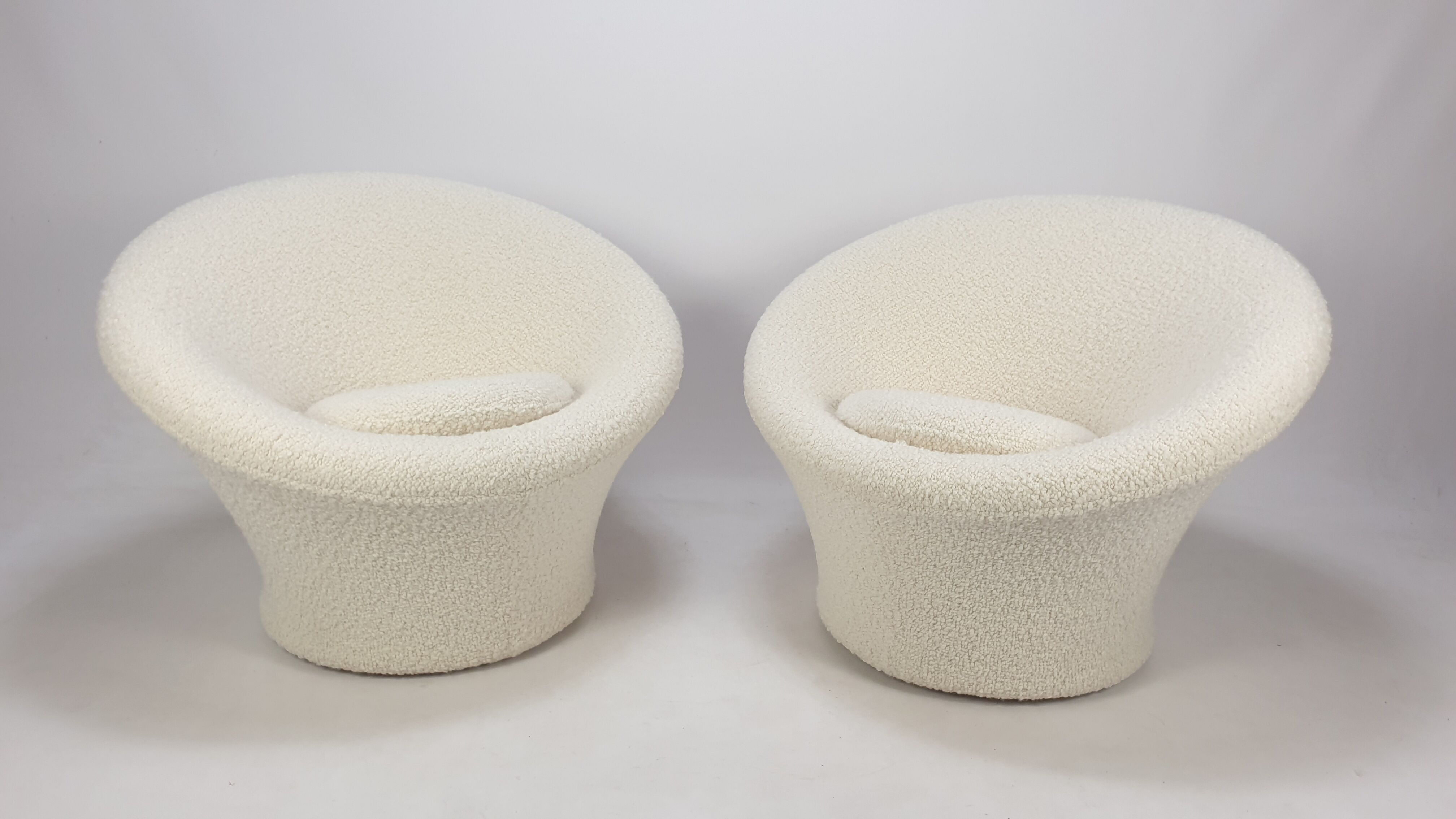 Set of 2 Mushroom armchairs by Pierre Paulin for Artifort