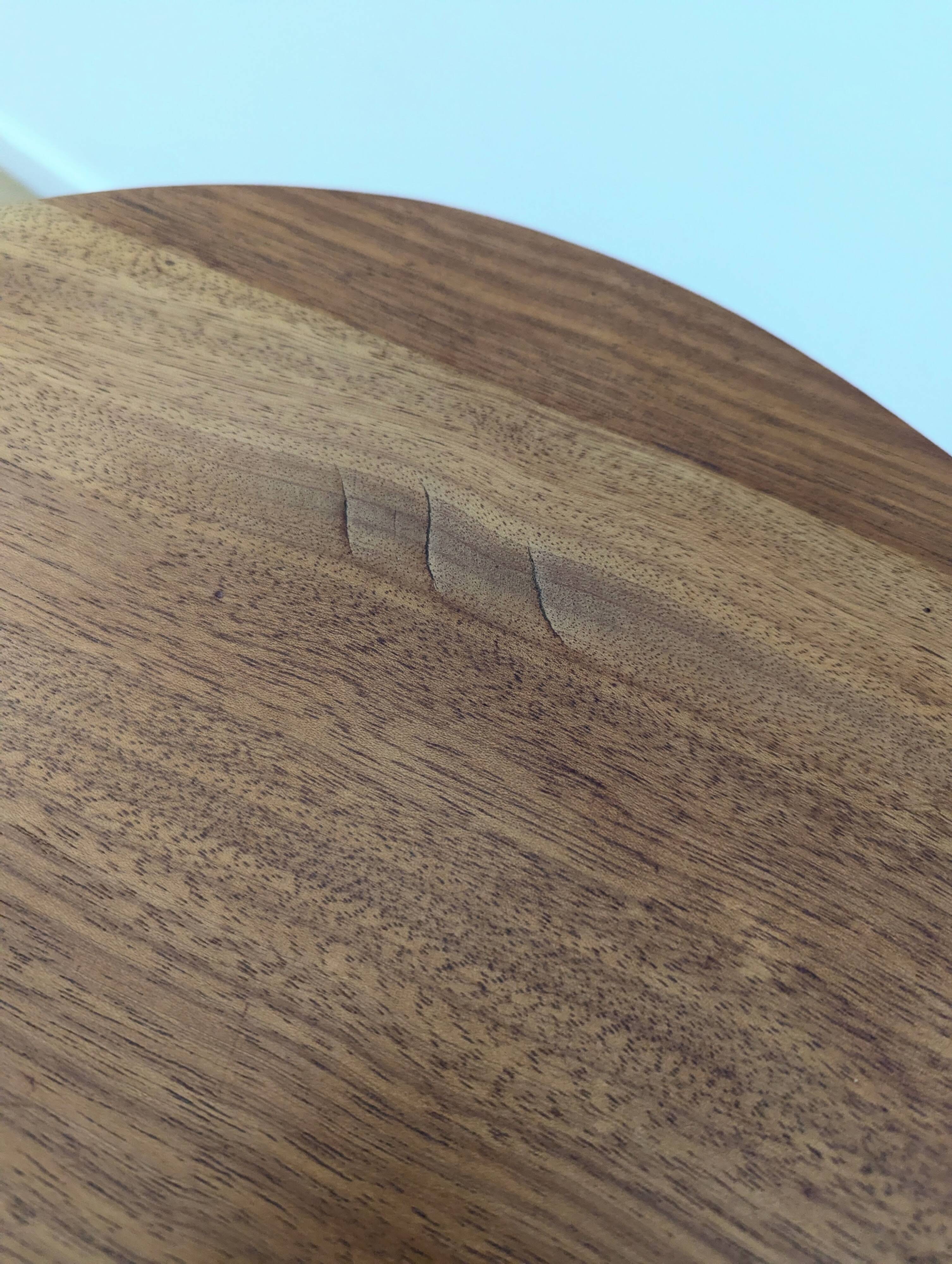 Restored vintage varnished wood bean-shaped tripod table