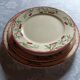 Rares, 6 assiettes et 2 grands plats Sarreguemines décor cerises