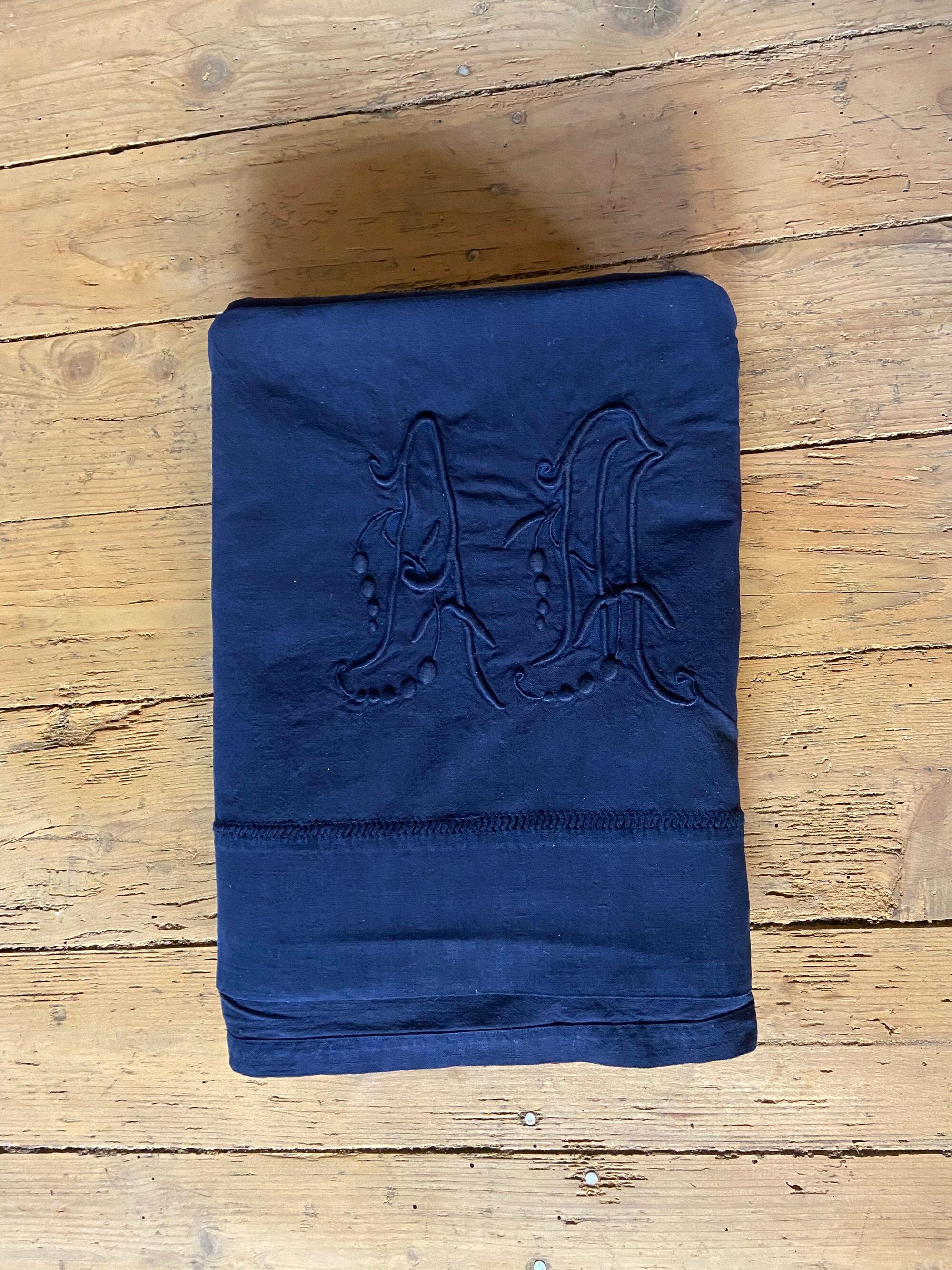 Navy blue tablecloth-am
