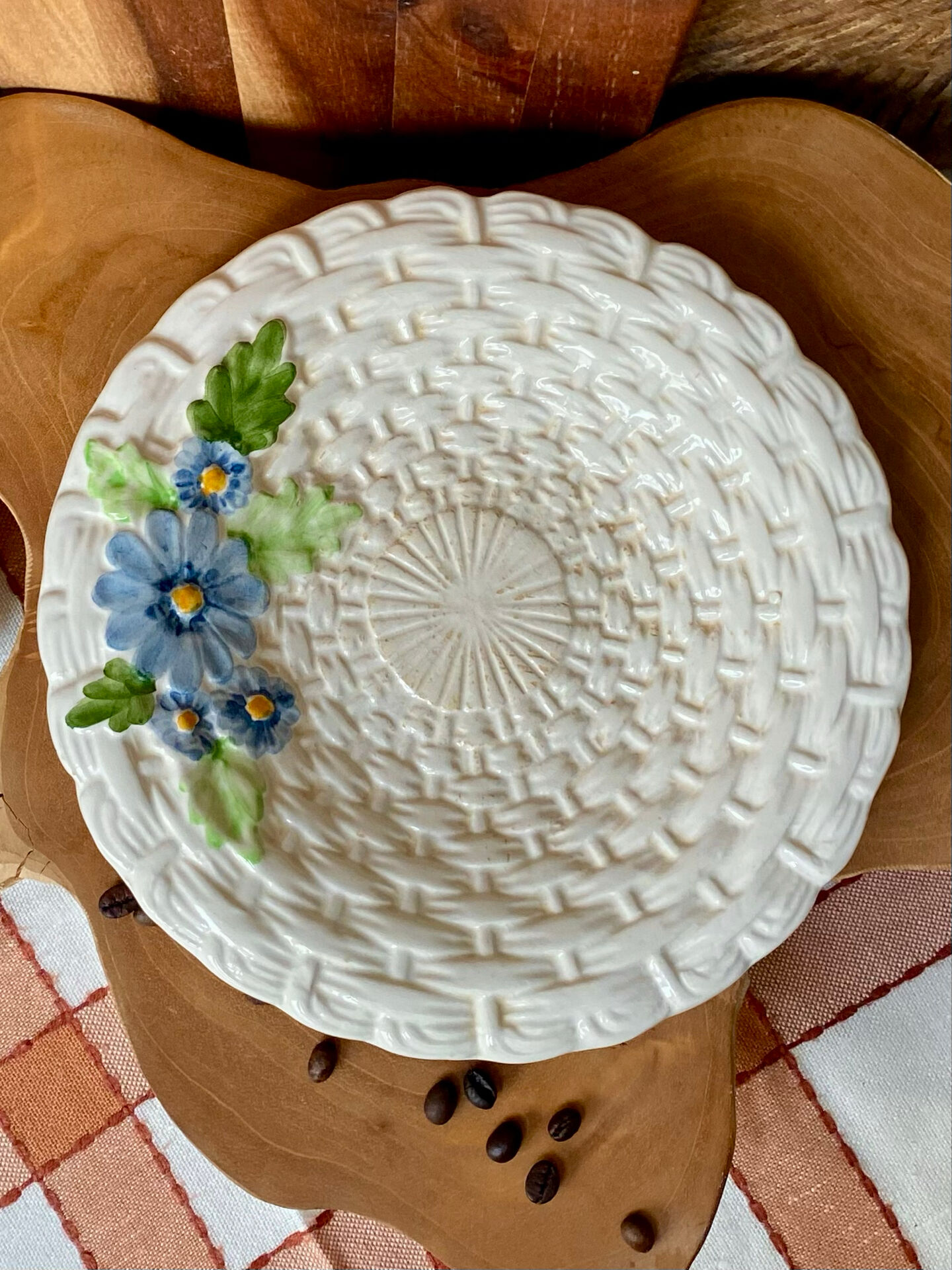 Assiettes Barbotine