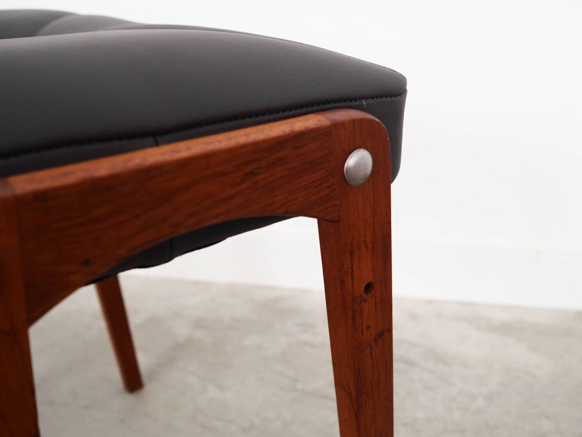 Teak footstool, Danish design, 1970s, production: Denmark