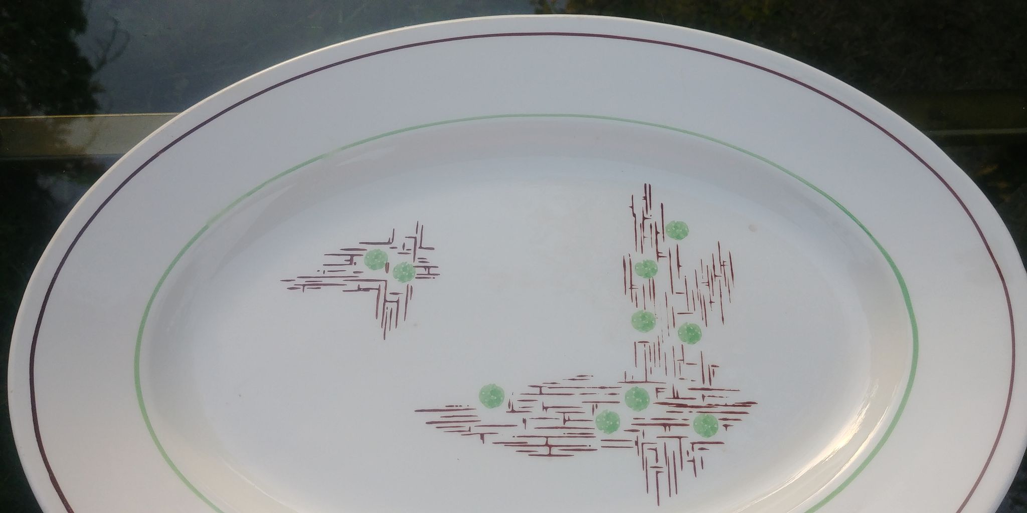Oval serving dish of the faience factory of Gien model Old Pigalle