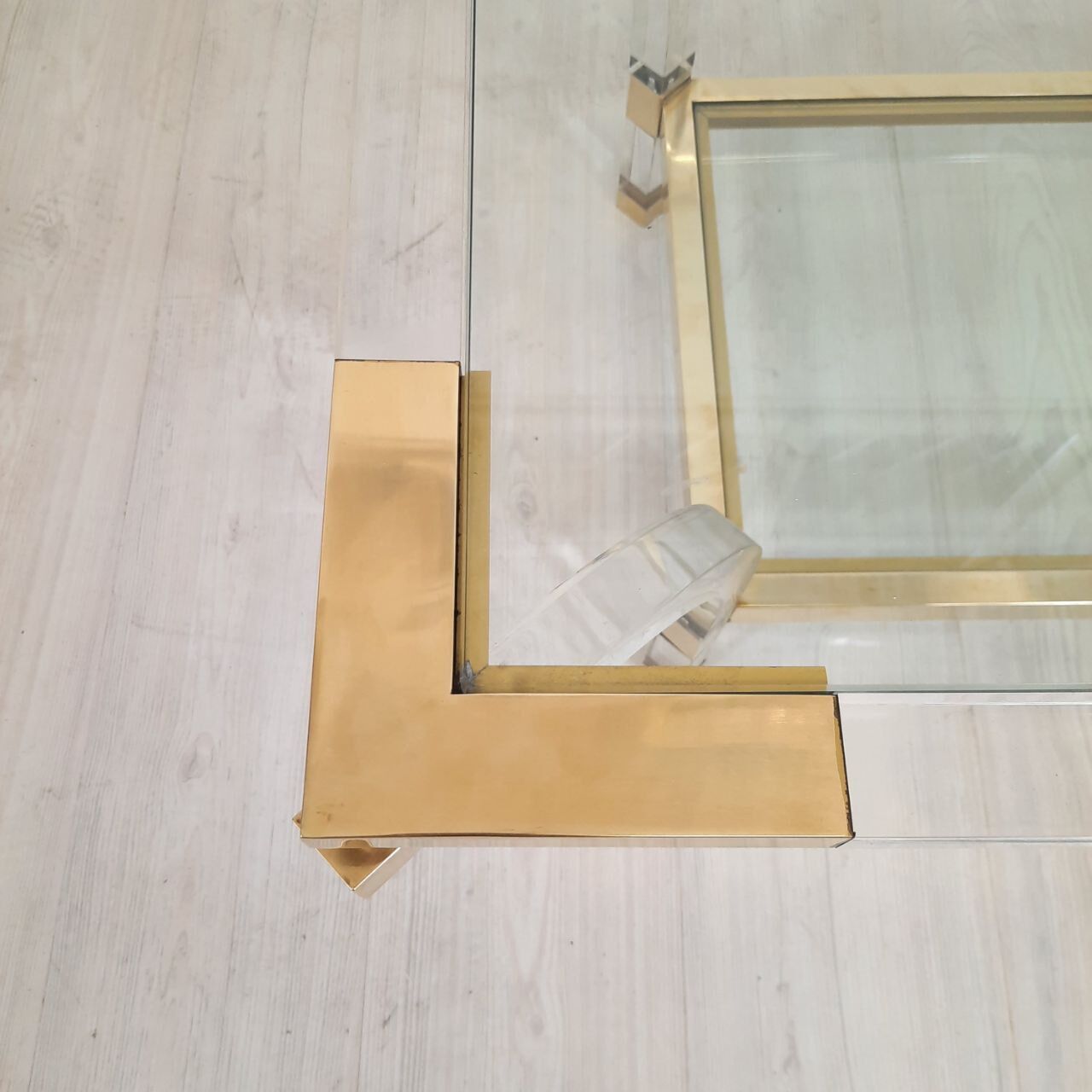 Square coffee table in brass, lucite and glass hollywood regency