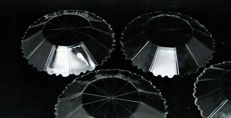 H1Y set of 4 faceted plates in Biedermeier style