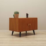 Armoire en teck, design danois, années 1960, production : Danemark