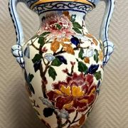 Gien : Important Vase à anses en faïence a décor pivoines époque XXeme