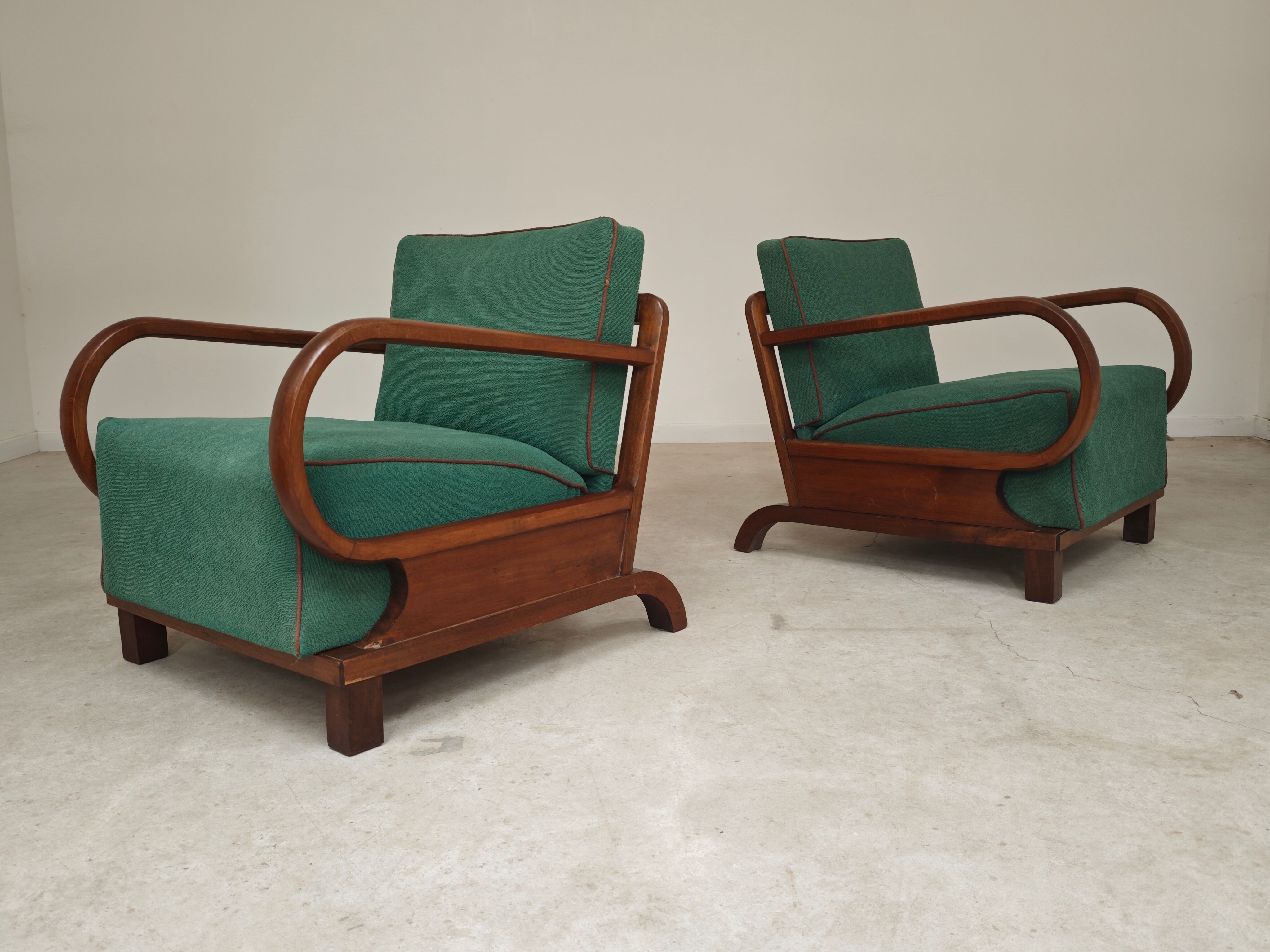 Paire de fauteuils Art déco vert par Jindrich Halabala, Prague 1930