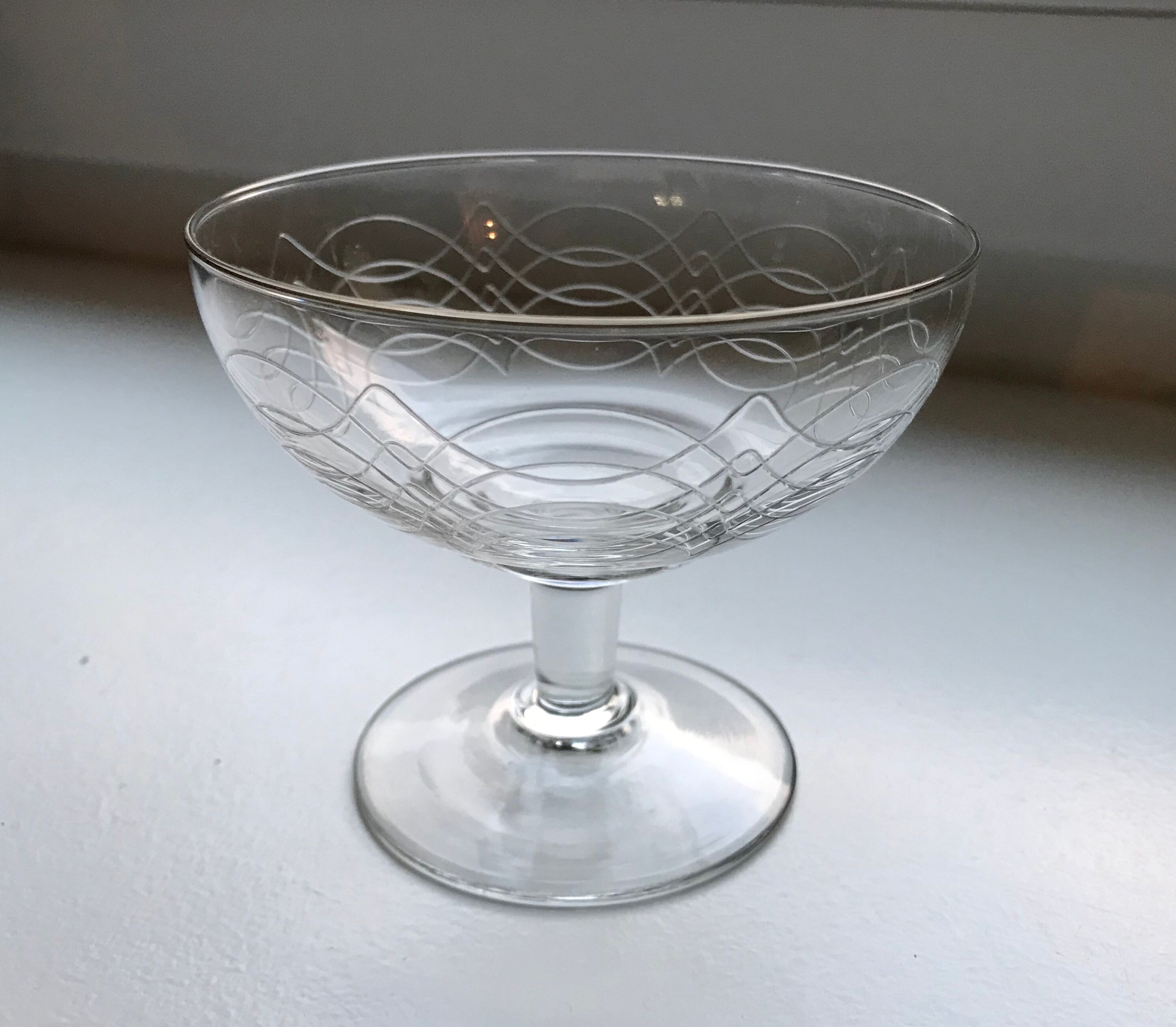 Set of 4 wide glasses of champagne in crystalline 60s
