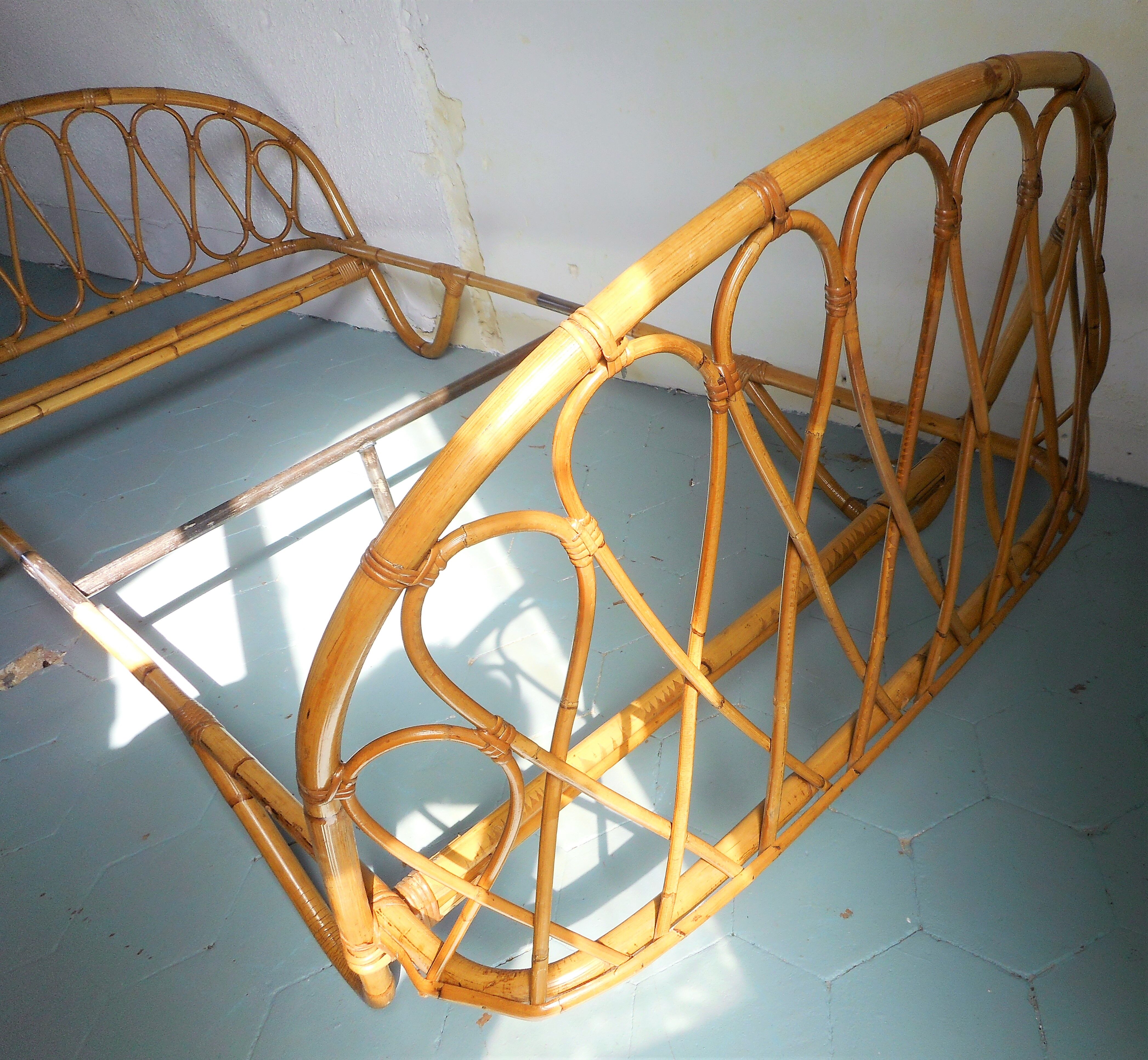 Rattan basket bed