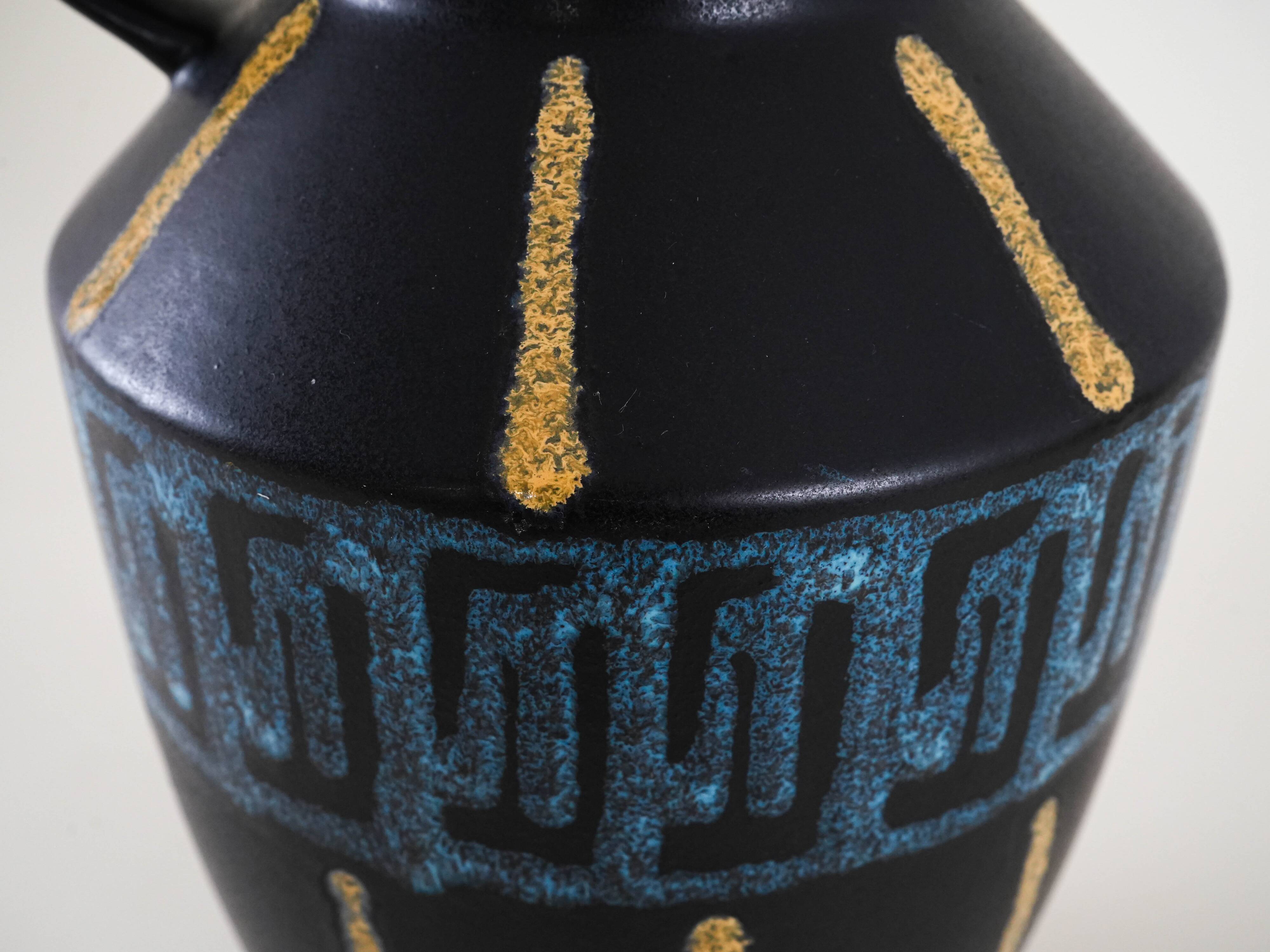 Ceramic vase, German design, 1980s, manufacturer: West Germany