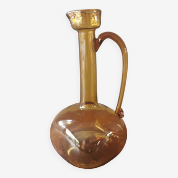 Carafe vintage en verre soufflé bouche