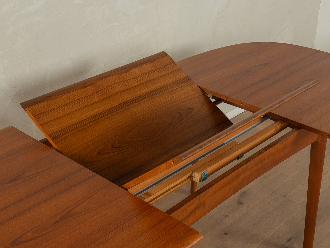 1960s butterfly dining table, Svend Aage Madsen
