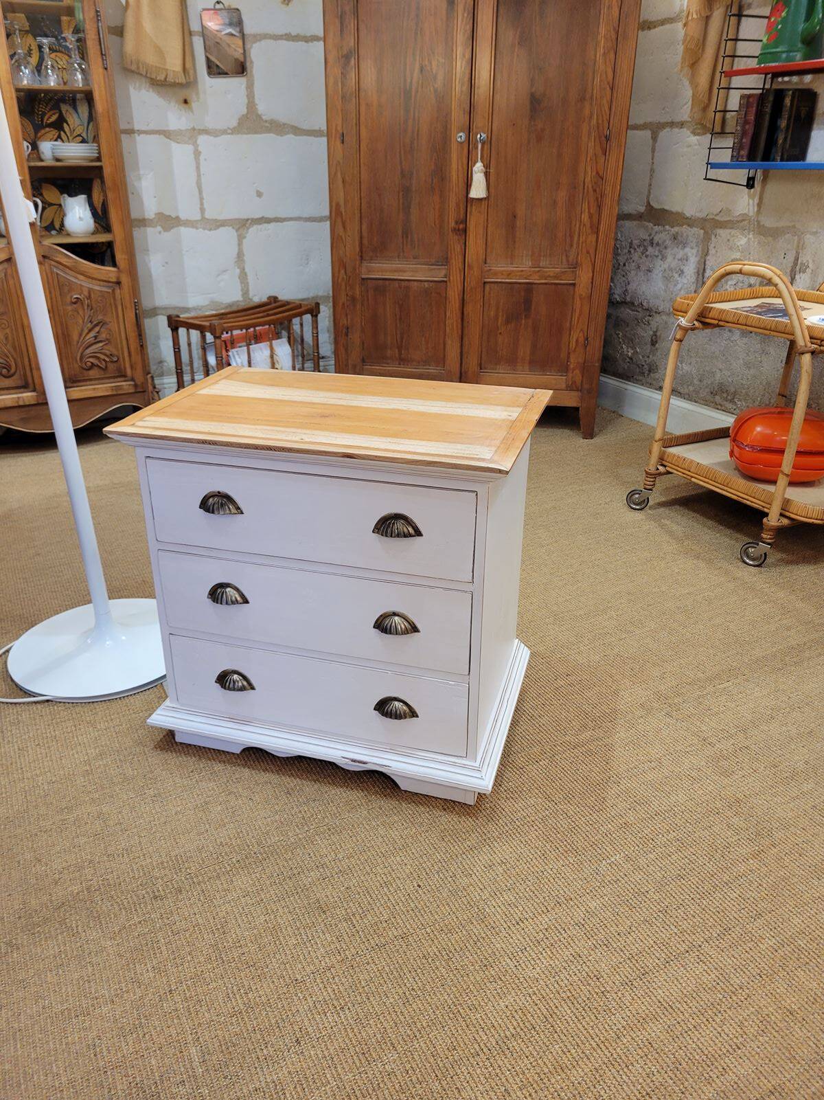 Vintage chest of drawers