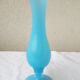 Vase bleu opaline