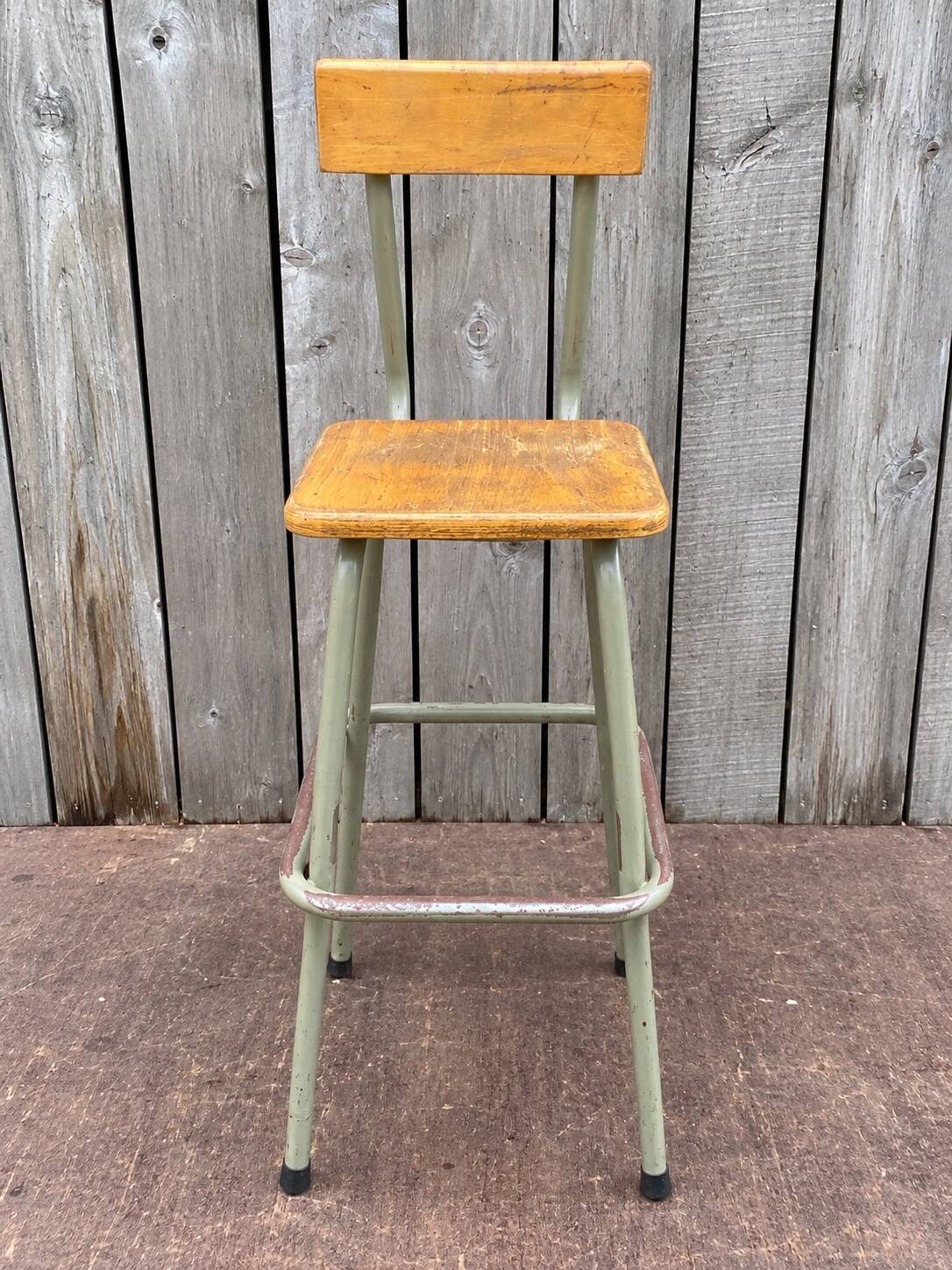 High industrial stools (60cm) – ideal for your project – green frame