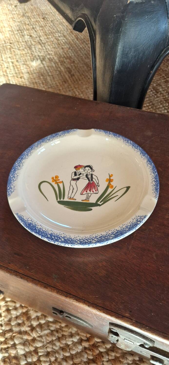 Assiette Bretonne de Pornic en faïence ancienne