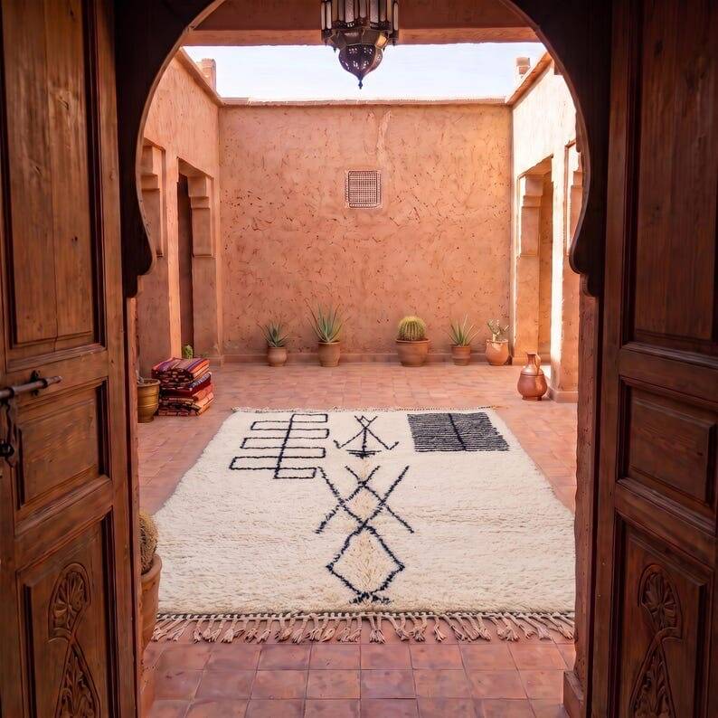 Handmade traditional pure wool rug size 2/3 m