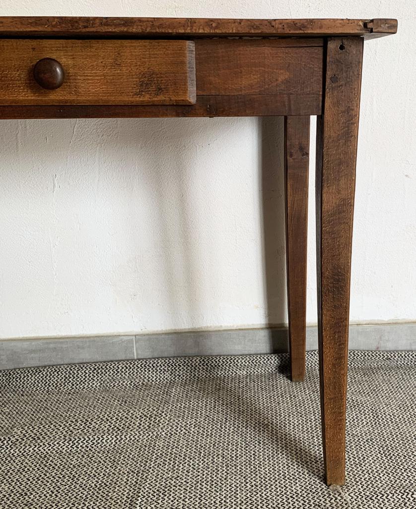 Farm table