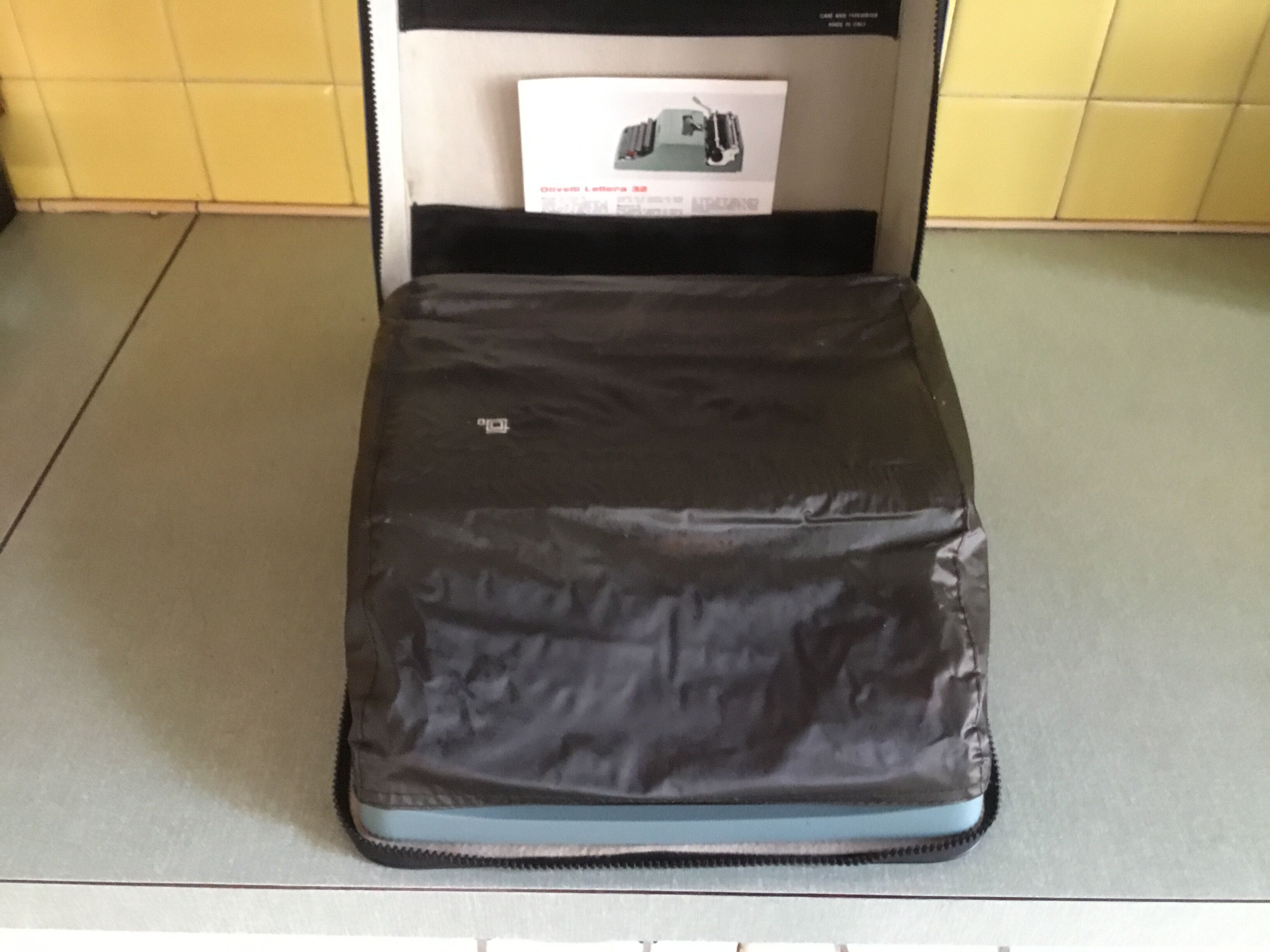 Machine Olivetti Lettera 32