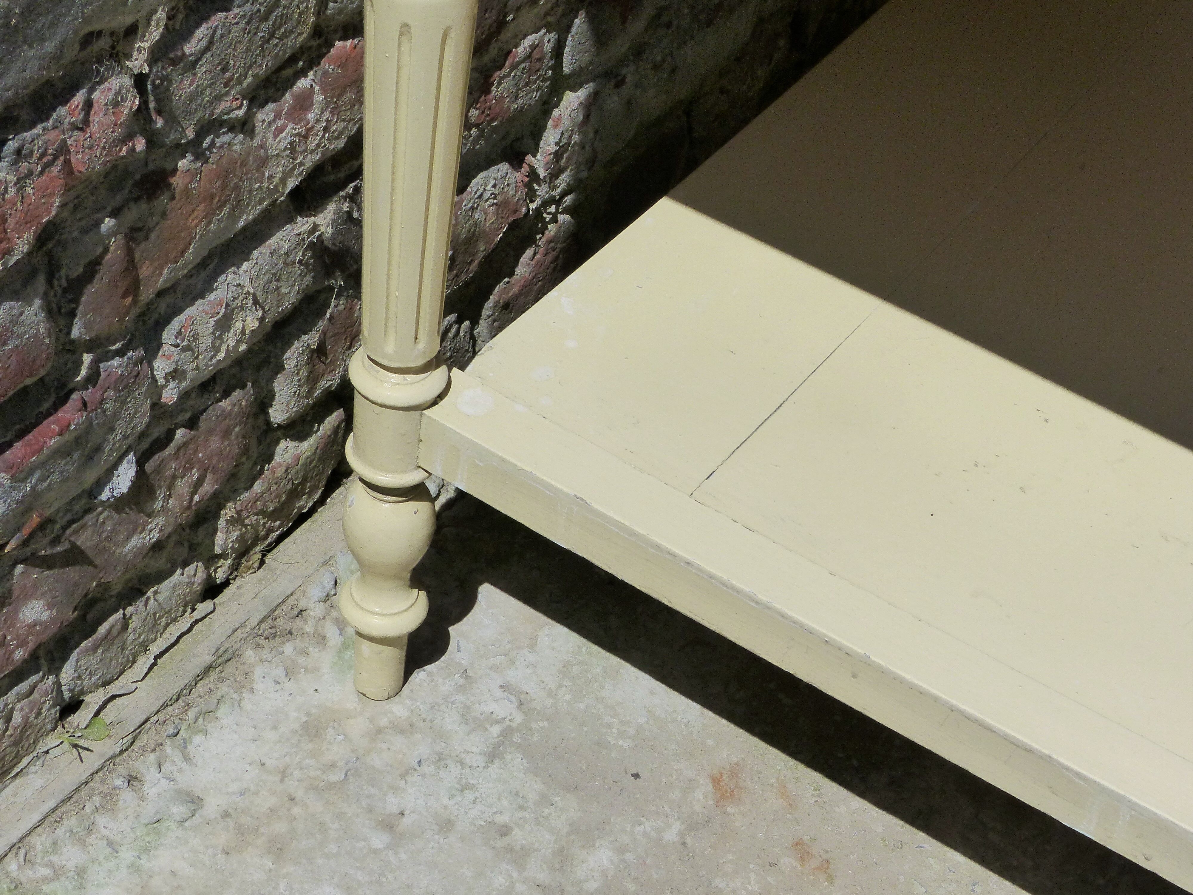 Dressing table toilet